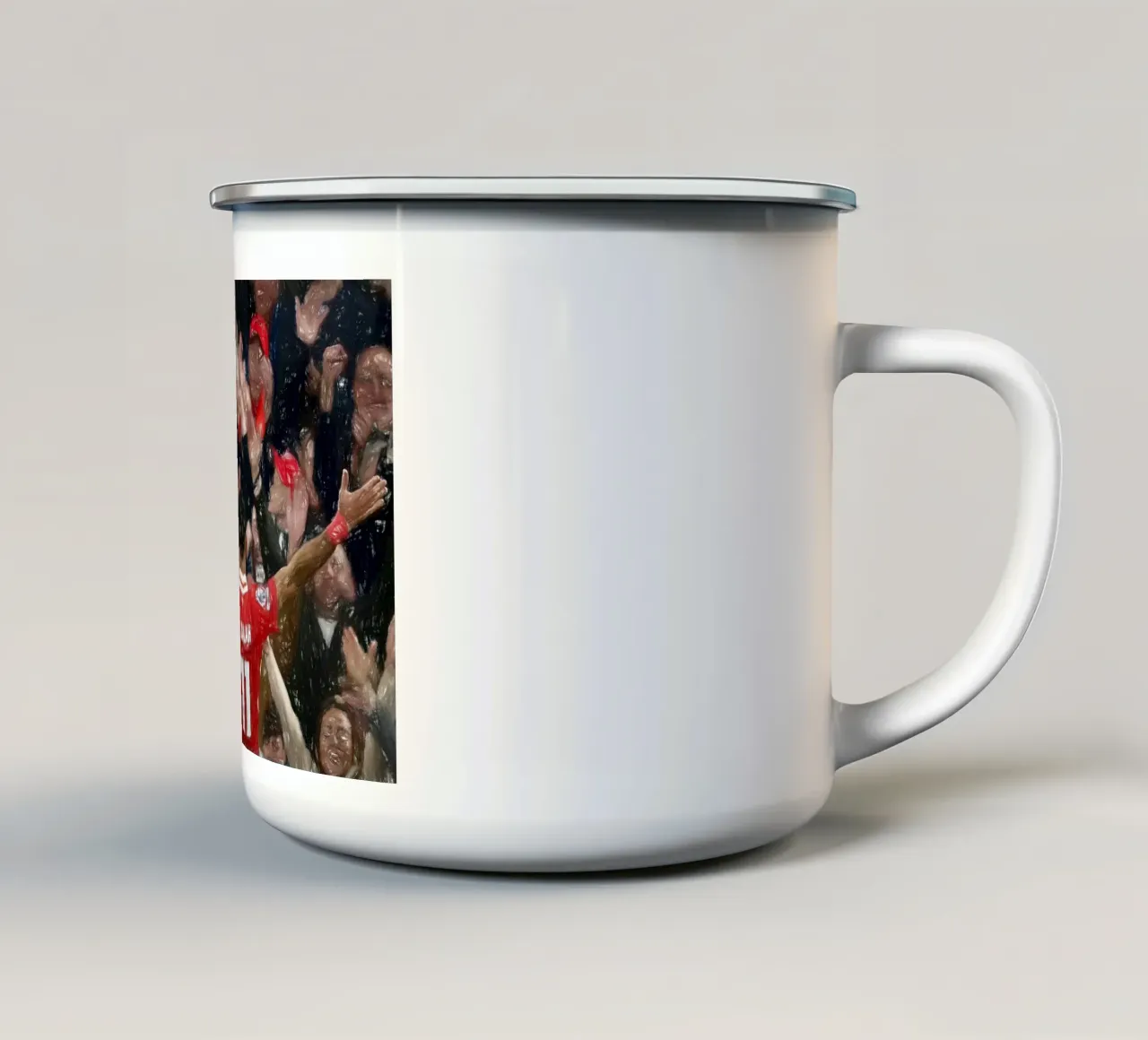 Mohamed Salah festeggia un gol tazza in smalto da dark eagle