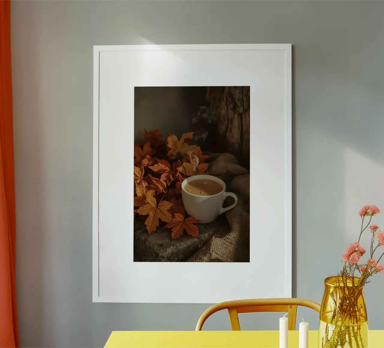Primo piano dei fiori e dei rami di un albero rosa poster con telaio in alluminio da DesignDoodle