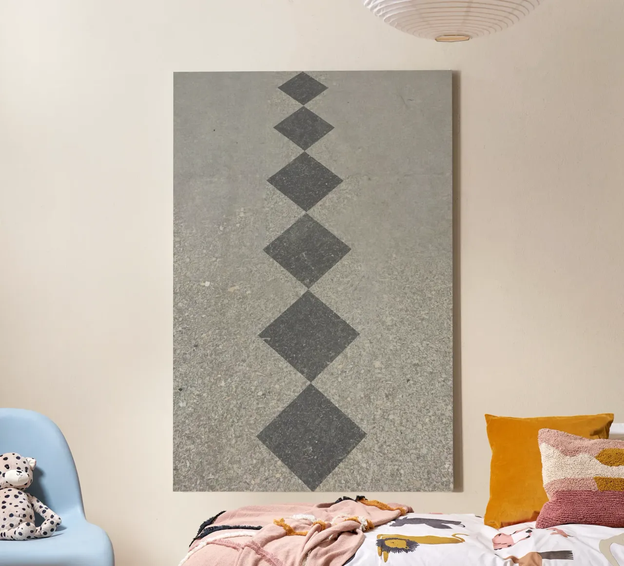 Superficie in calcestruzzo con intarsio a diamante tela con Cornice a cassetta da DesignDoodle