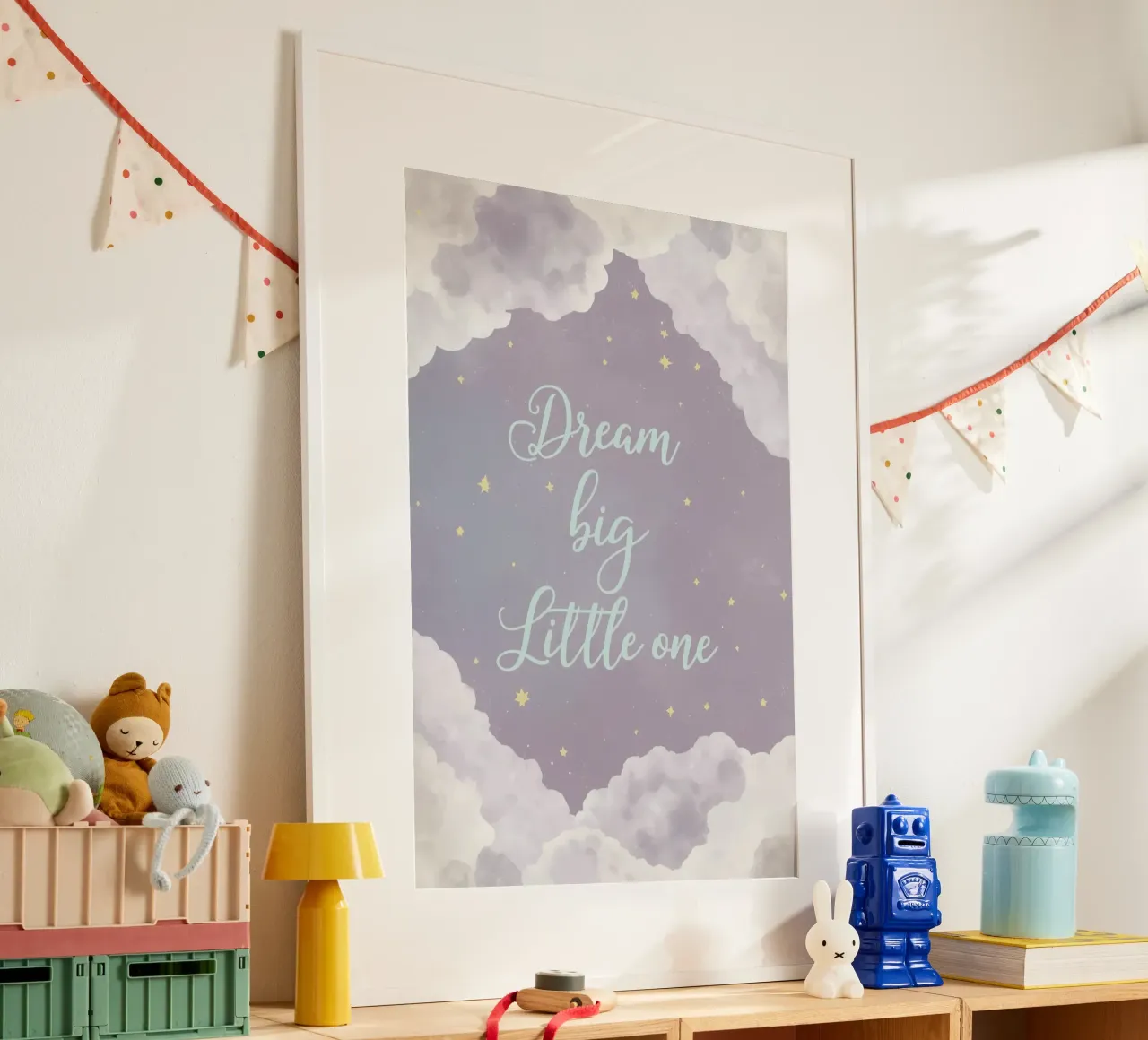 Dream Big Little One con nuvole e stelle poster con telaio in alluminio da DesignDoodle