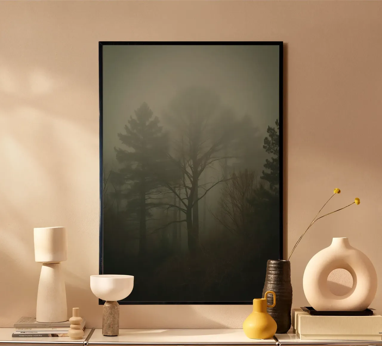 Foresta nebbiosa con pini e alberi spogli poster con telaio in plastica da DesignDoodle