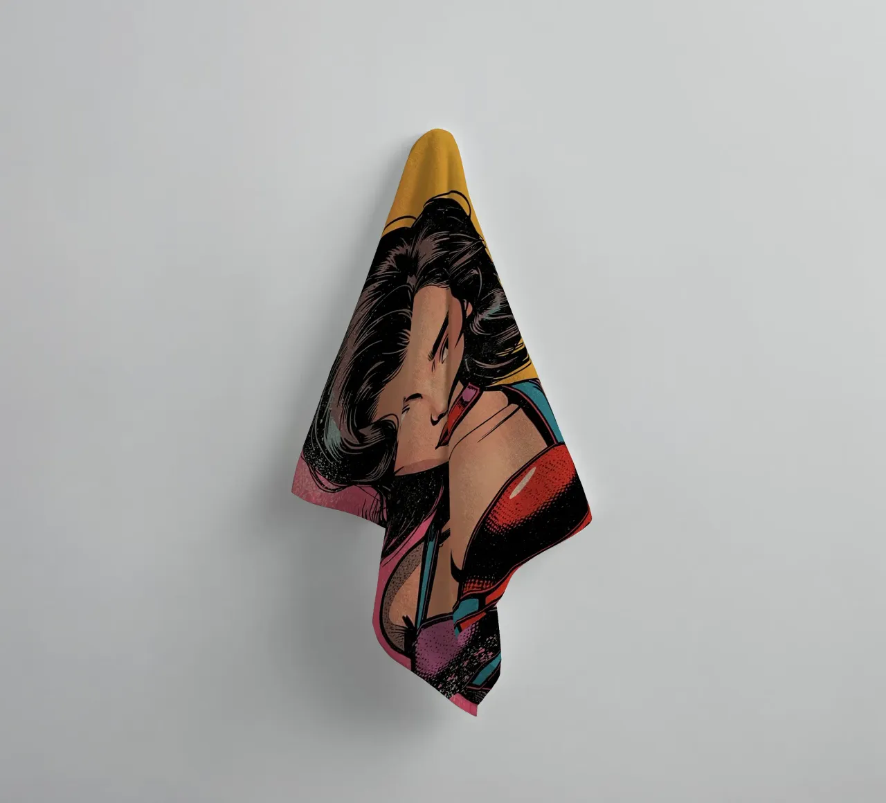 Donna in abito colorato asciugamano da bagno da DesignDoodle