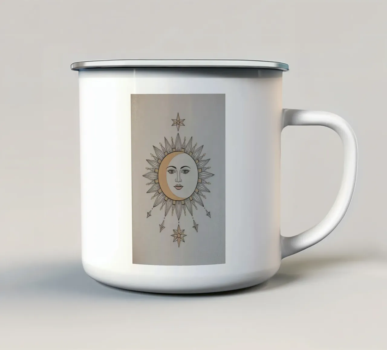 Sun-Moon Face with Stars on White Background tazza in smalto da DesignDoodle