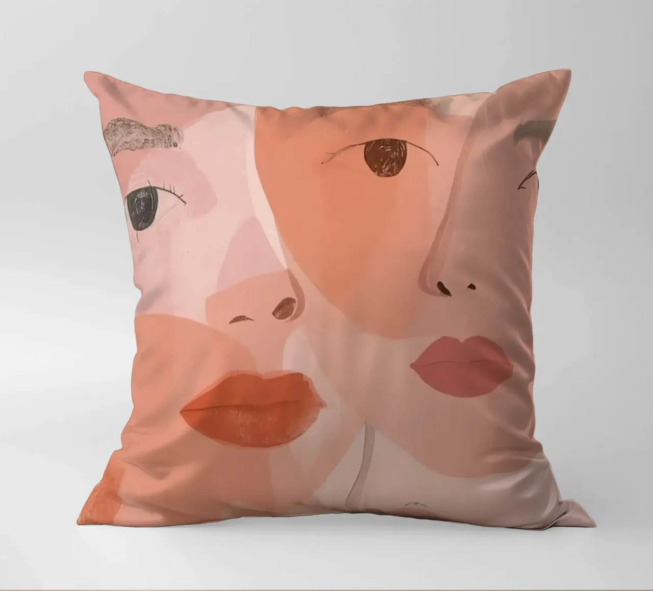 Tre volti sovrapposti in rosa e arancione cuscino da DesignDoodle