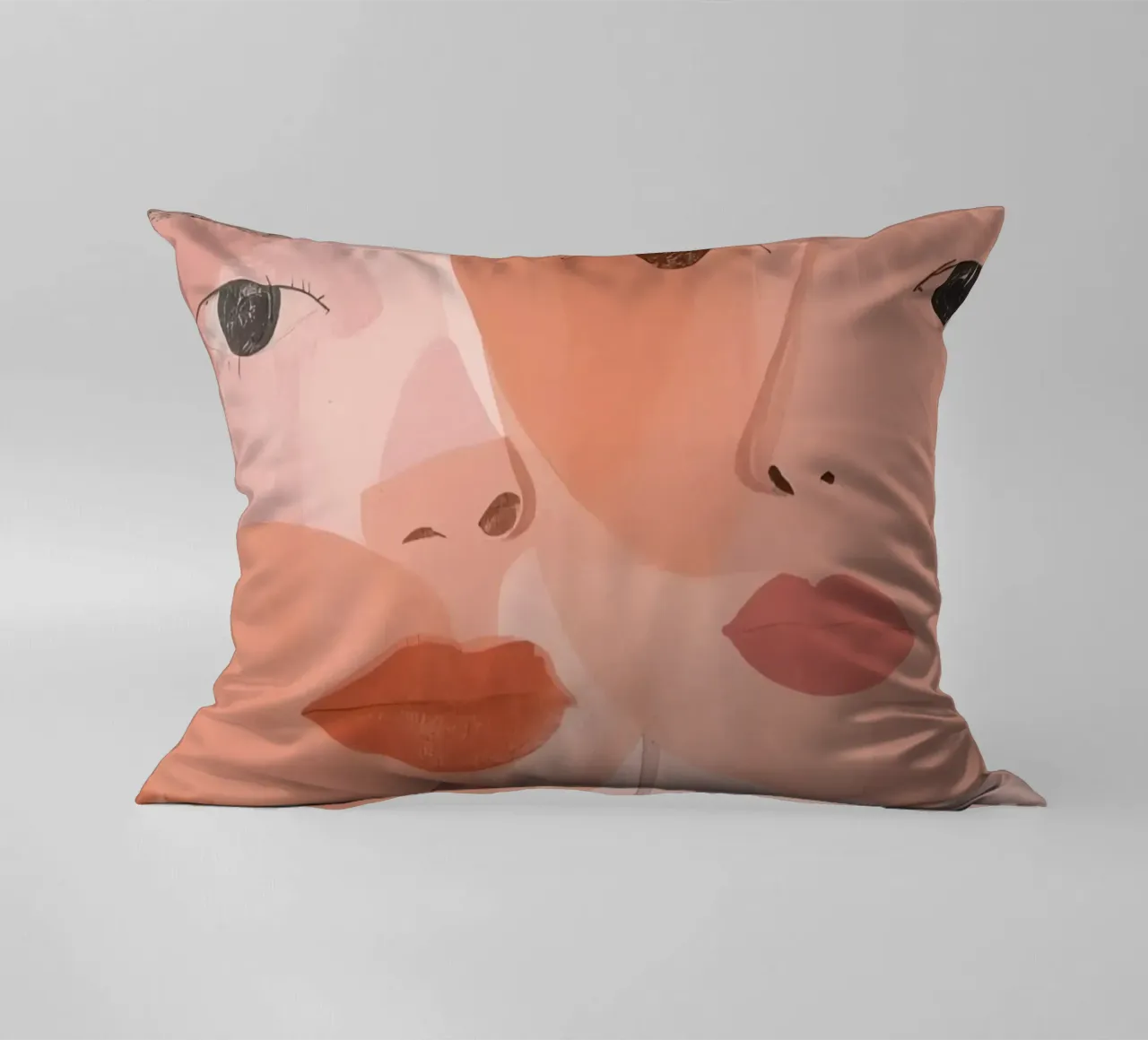 Tre volti sovrapposti in rosa e arancione cuscino da DesignDoodle