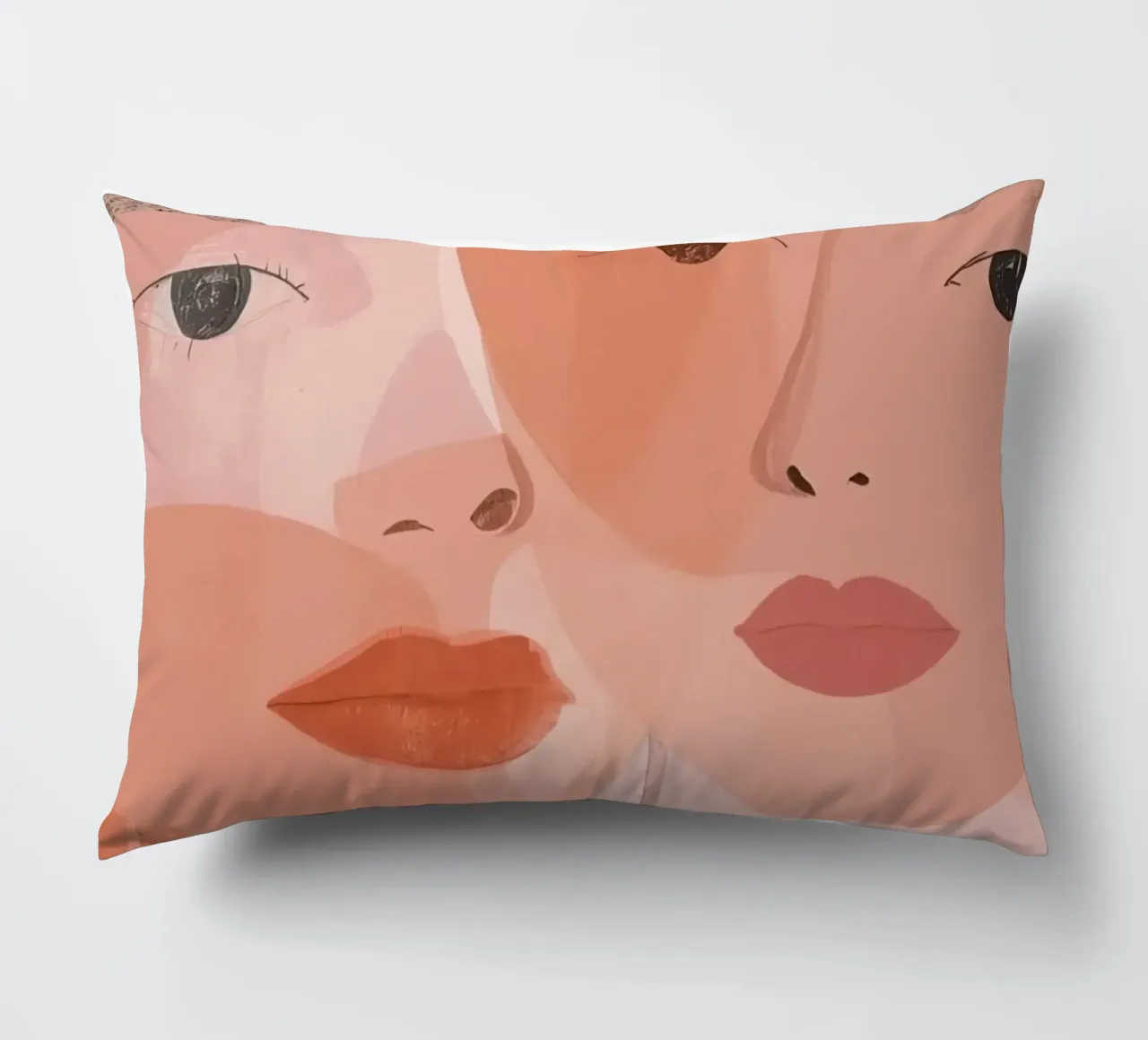 Tre volti sovrapposti in rosa e arancione cuscino da DesignDoodle
