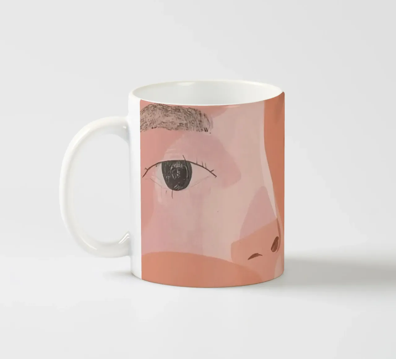 Tre volti sovrapposti in rosa e arancione tazza in ceramica da DesignDoodle
