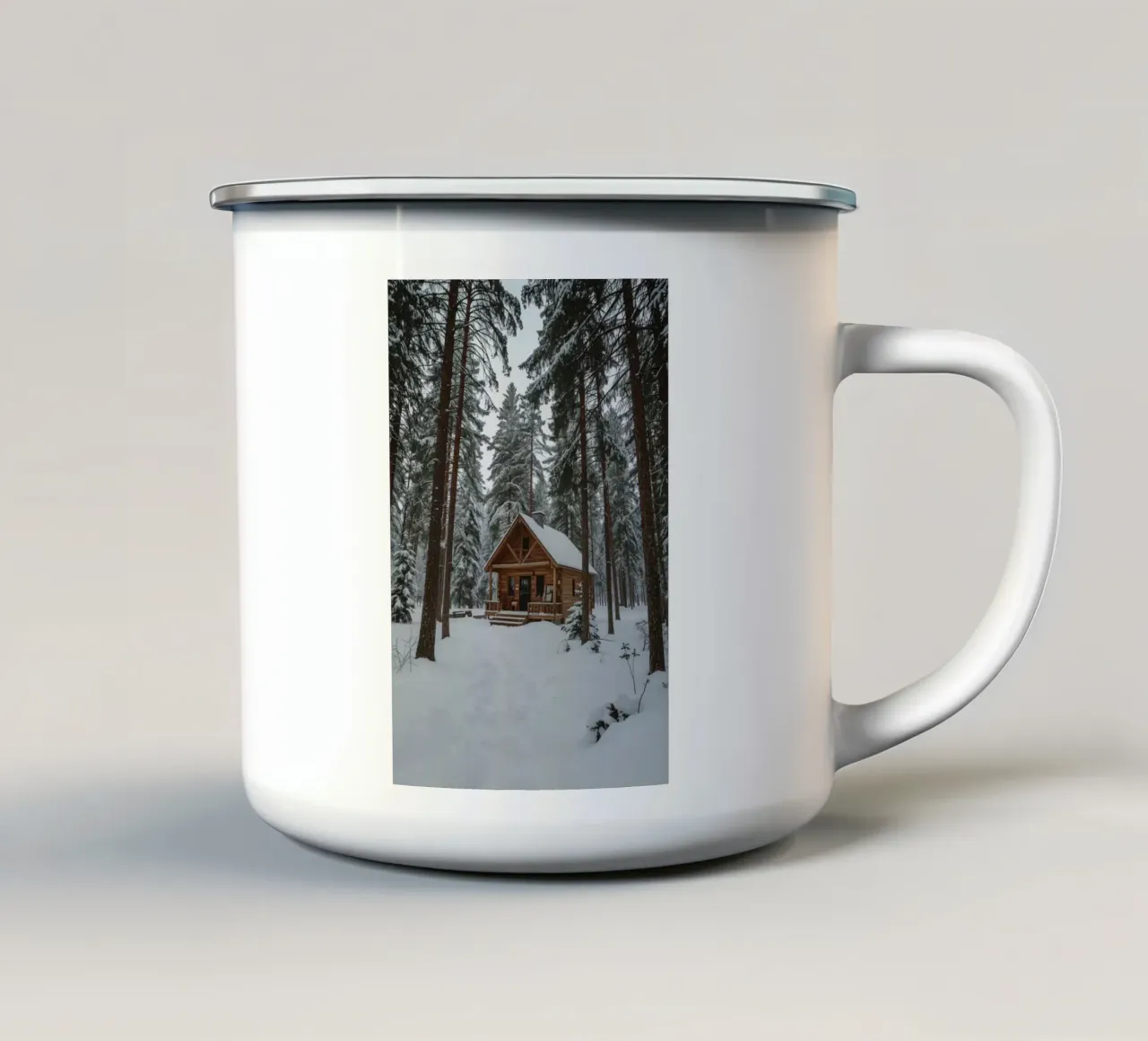 Cabina di legno nella foresta innevata tazza in smalto da DesignDoodle