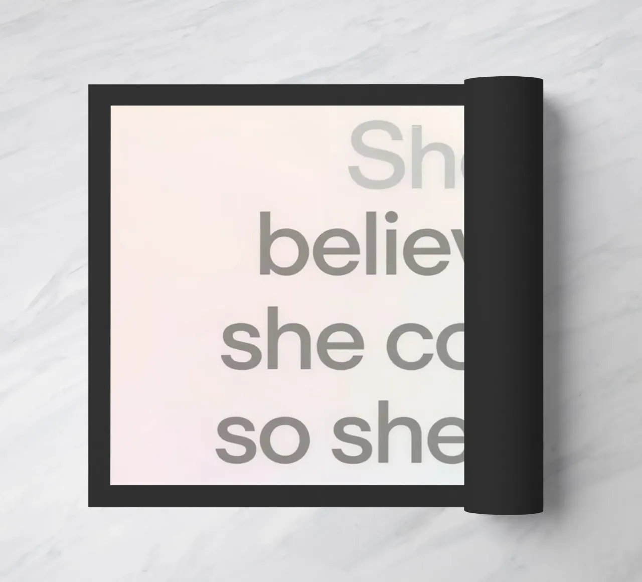 Sie glaubte, sie könnte es, also tat sie es: Gradient Background Fußmatte von DesignDoodle