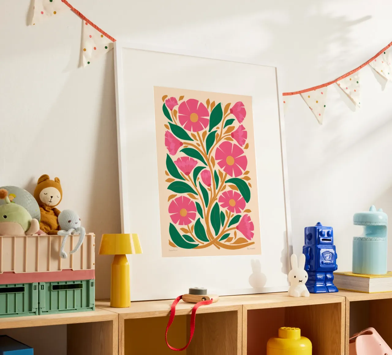 Abbraccio di petali vibranti poster da Astra Mist