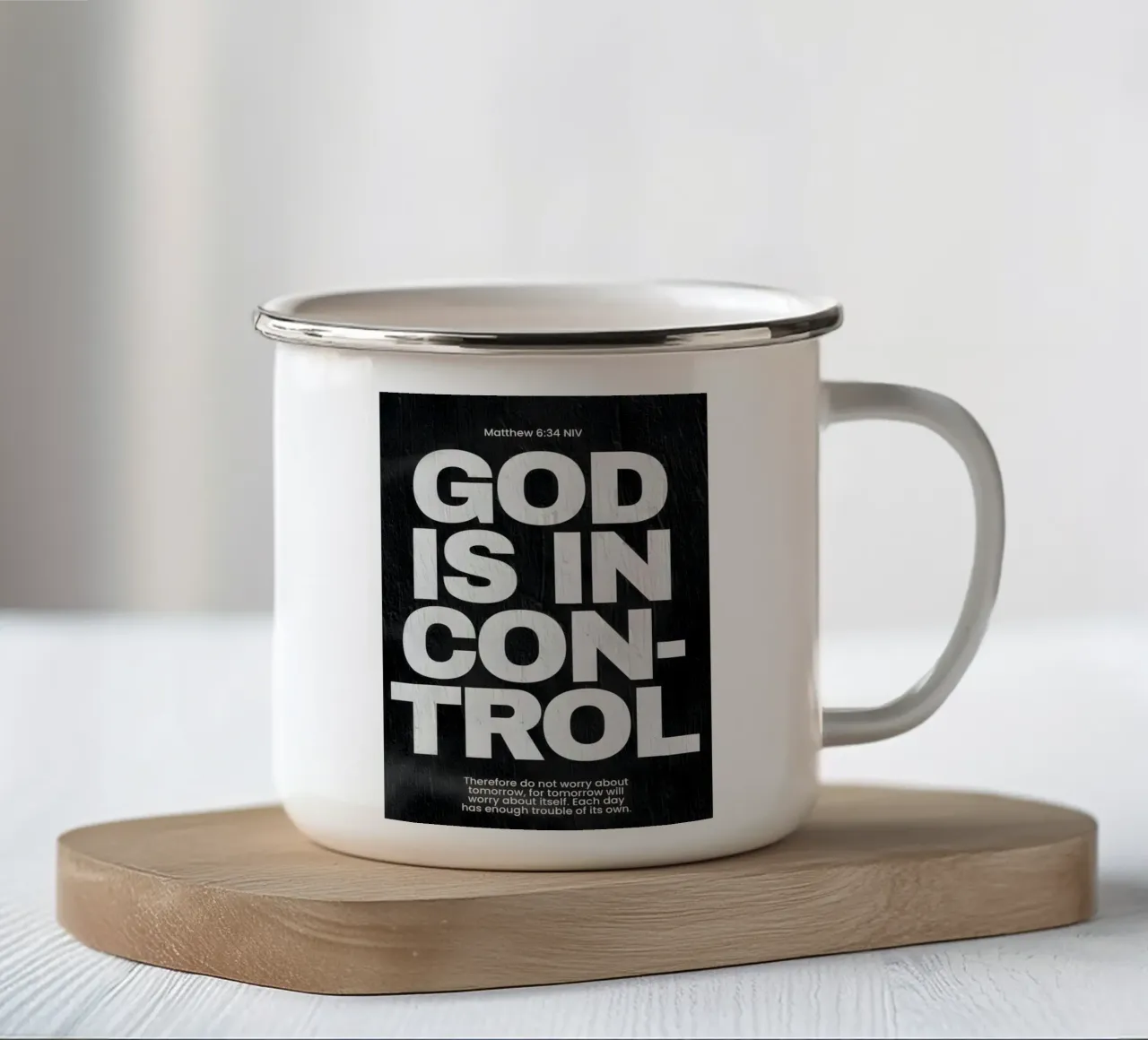 'God is in control tazza in smalto da Type & Tape