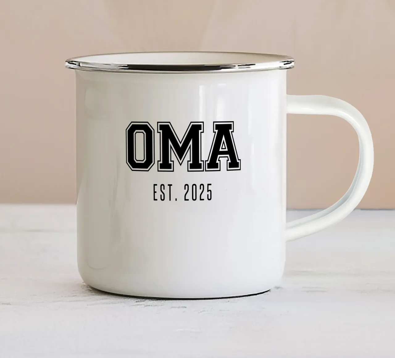Oma est. 2025 tazza in smalto da My Tiny Home