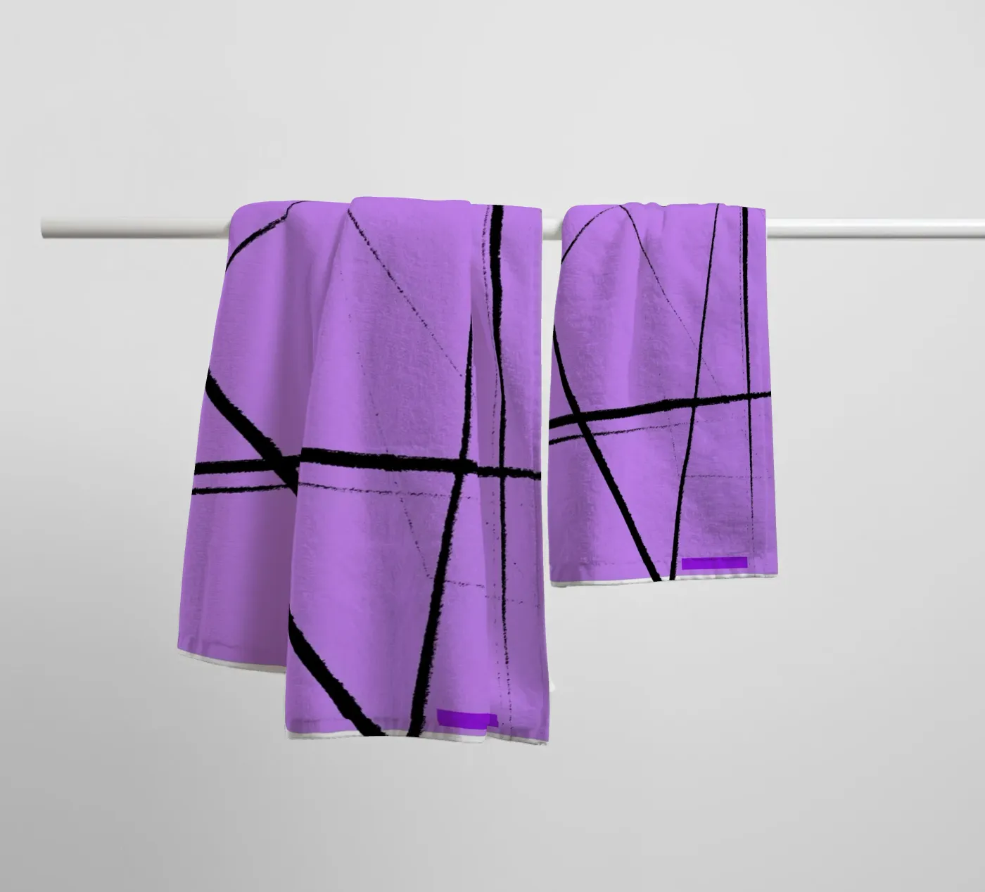 Angular Lines No 26 badhanddoek van treechild