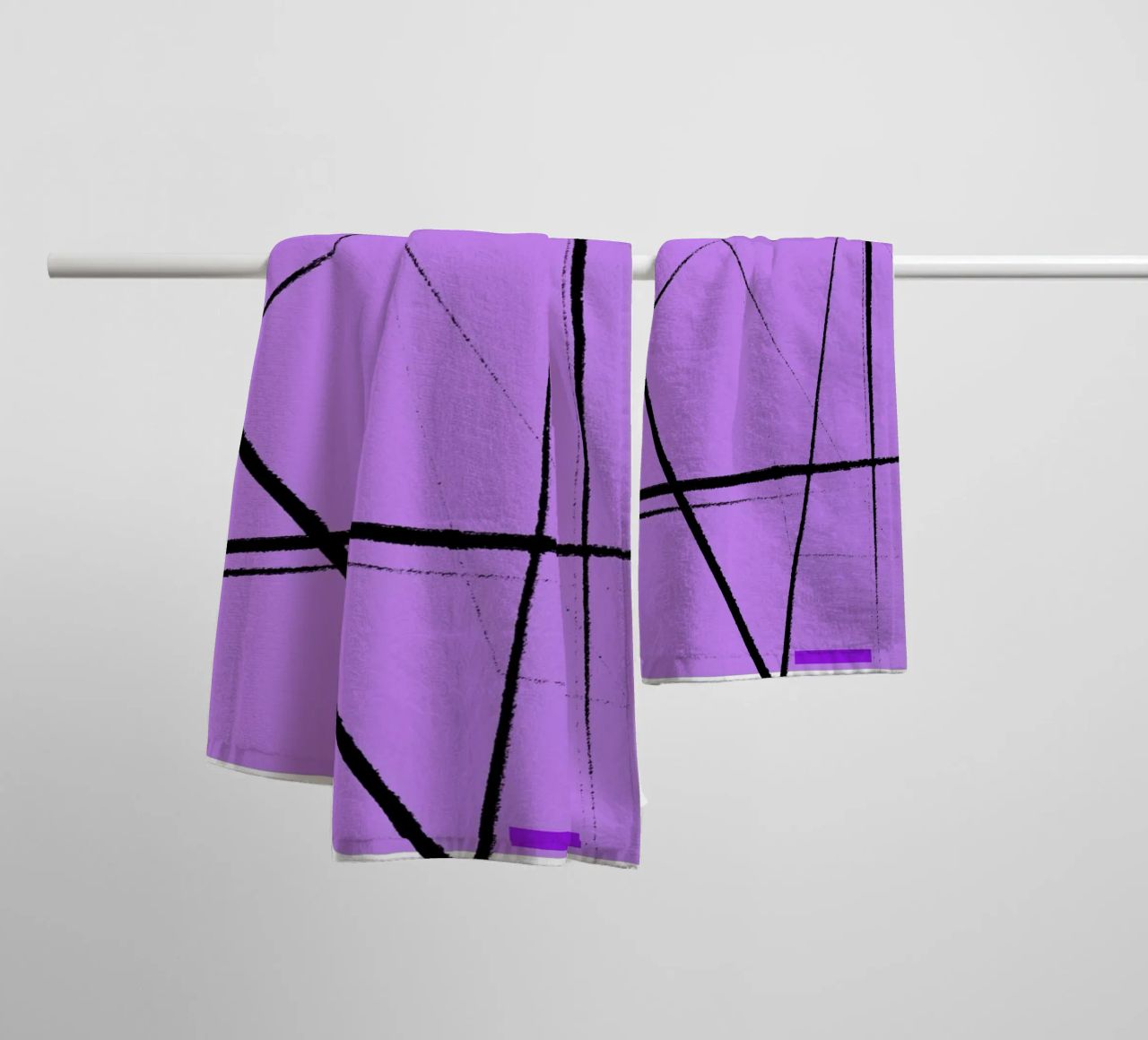 Angular Lines No 26 badhanddoek van treechild
