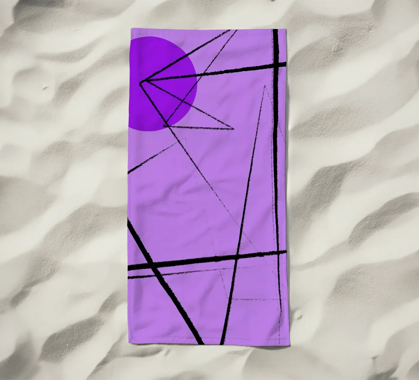 Angular Lines No 26 strandhanddoek van treechild