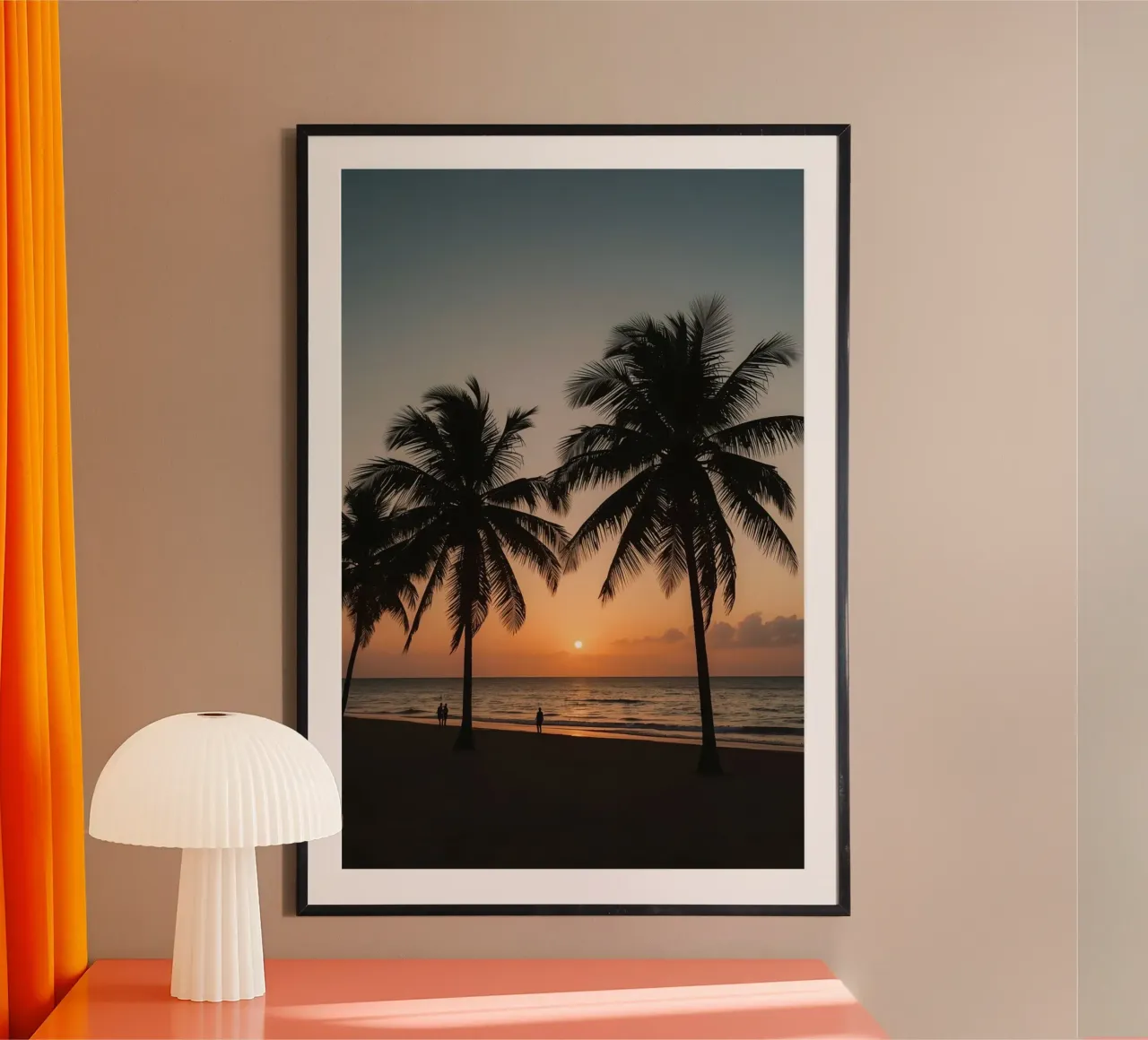 Palme sulla spiaggia al tramonto poster da DesignDoodle