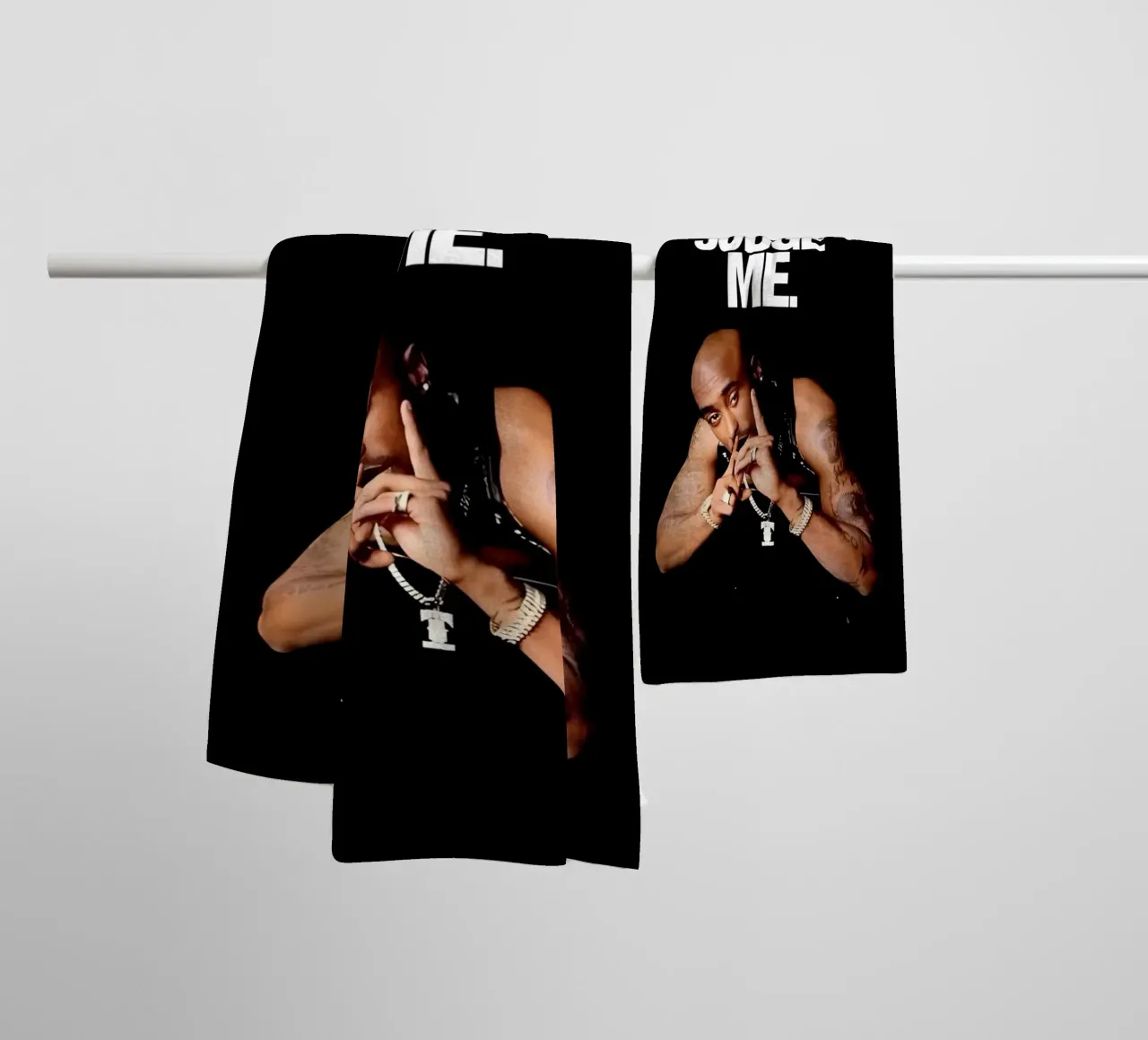 ONLY GOD CAN JUDGE ME asciugamano da bagno da Type & Tape