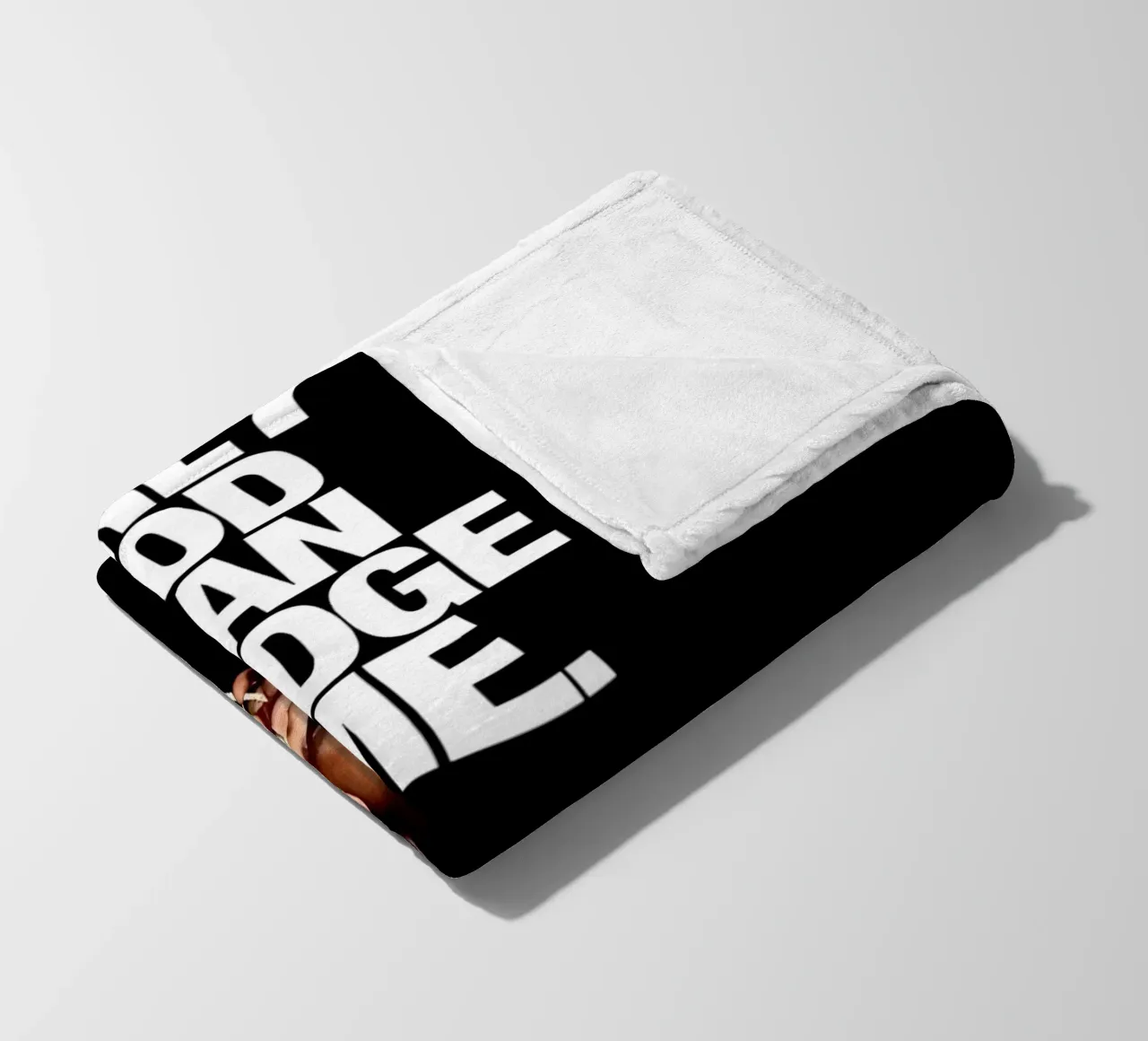 ONLY GOD CAN JUDGE ME coperta in pile da Type & Tape