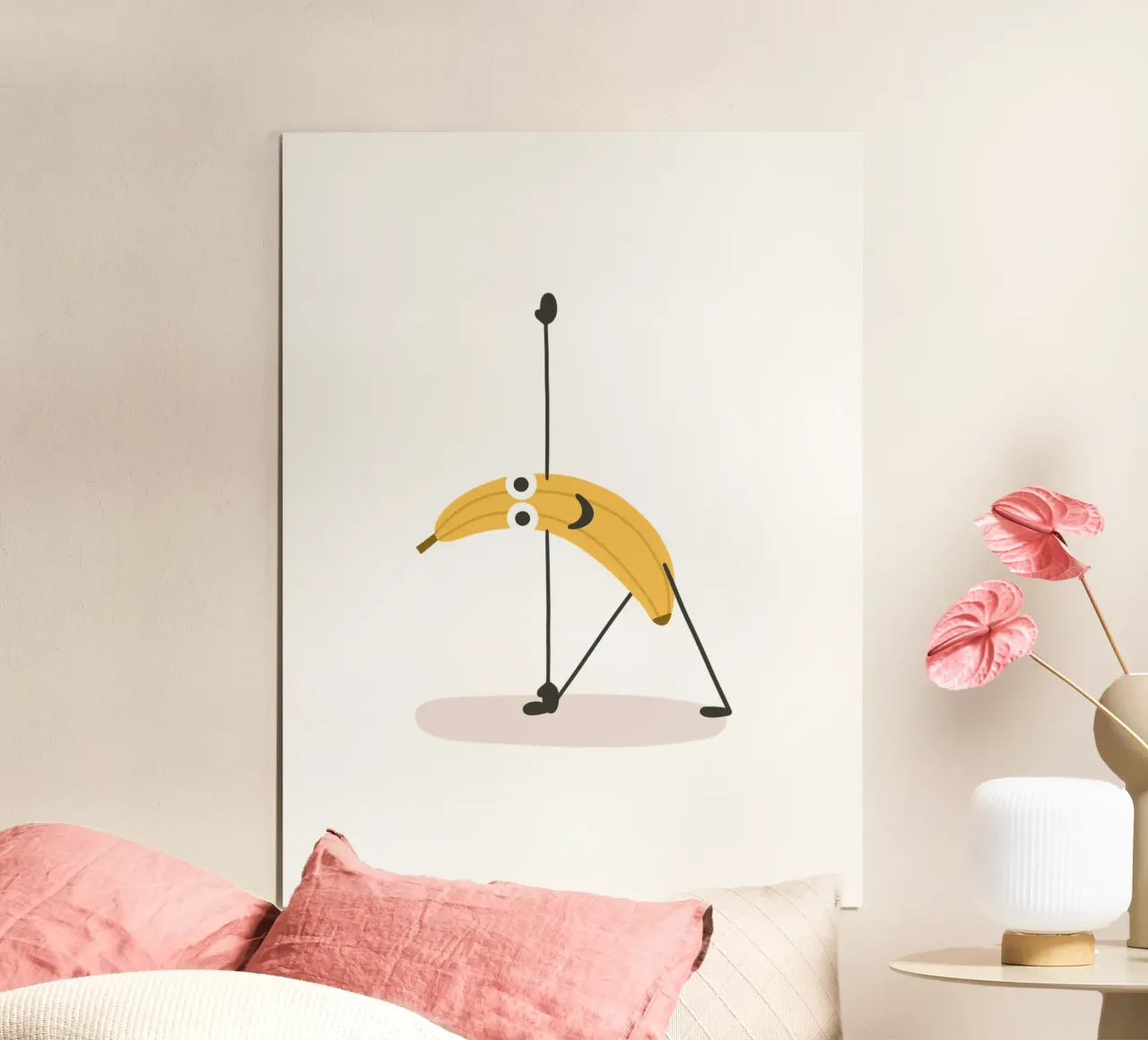 Yoga Banana in Triangle Pose | Fun & Witty Art for Yogis poster avec cadre en bois de Kathrin Woo Design