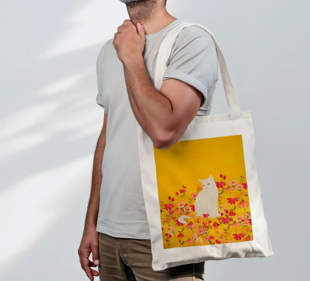gatto in un campo di fiori 3 borsa in juta da ThingDesign