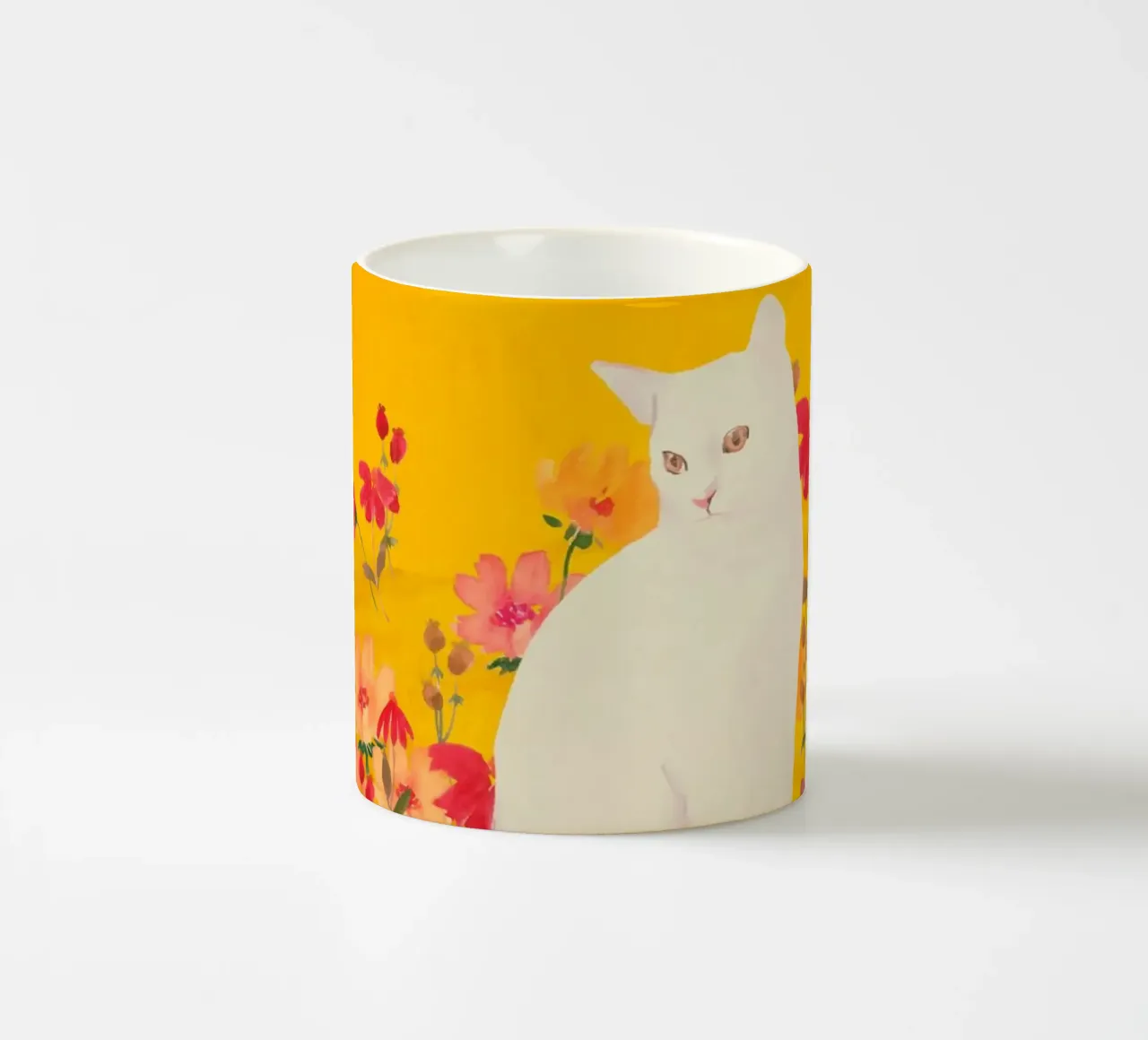 gatto in un campo di fiori 3 tazza in ceramica da ThingDesign