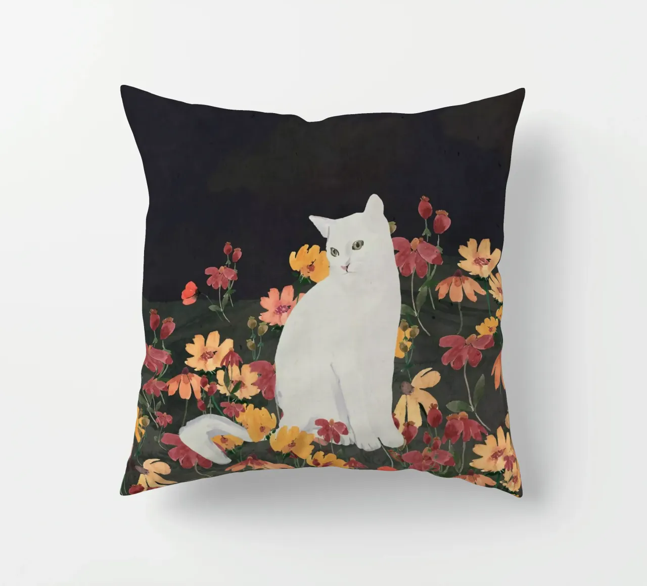 gatto in un campo di fiori 4 cuscino da ThingDesign