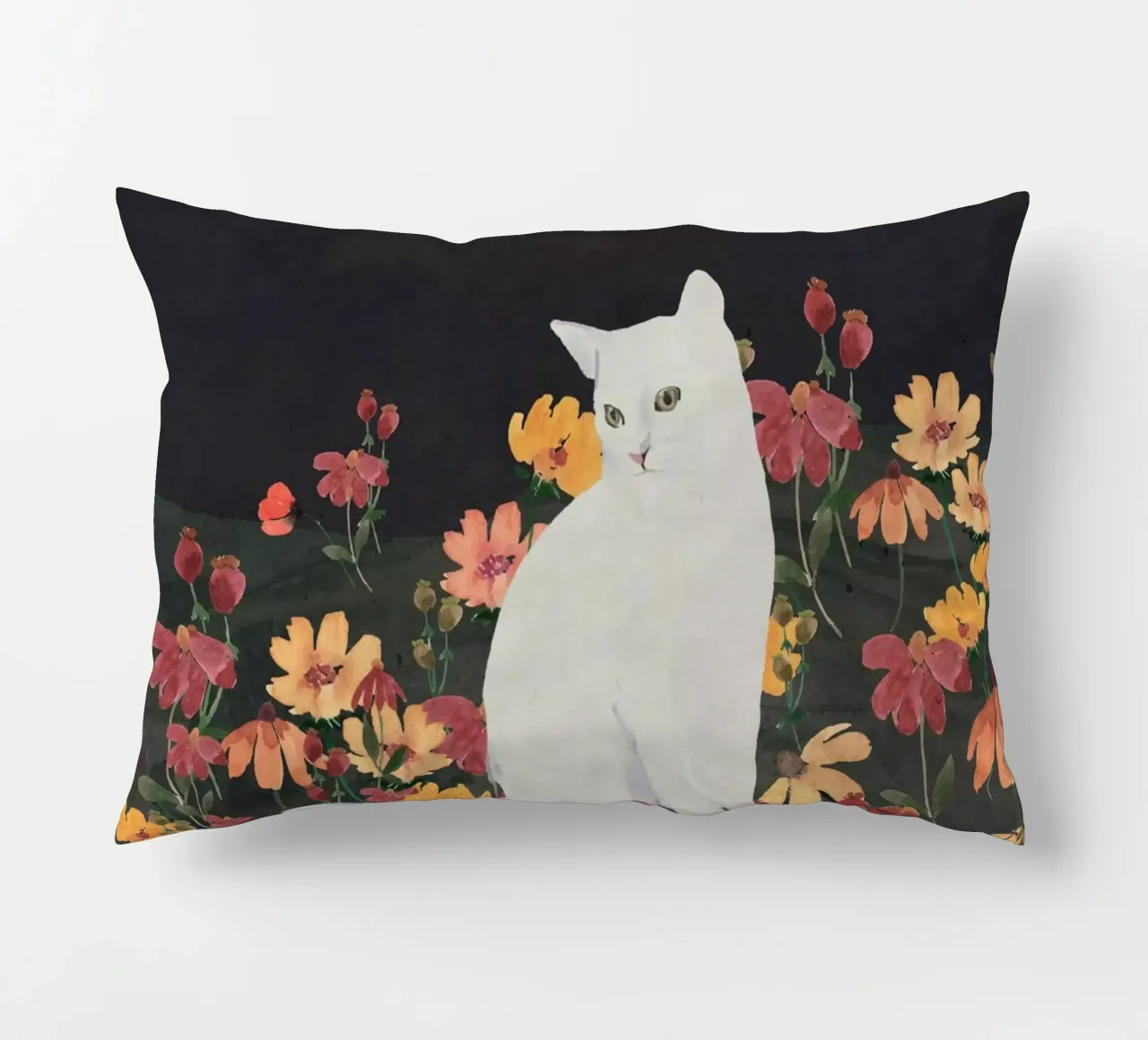 gatto in un campo di fiori 4 cuscino da ThingDesign
