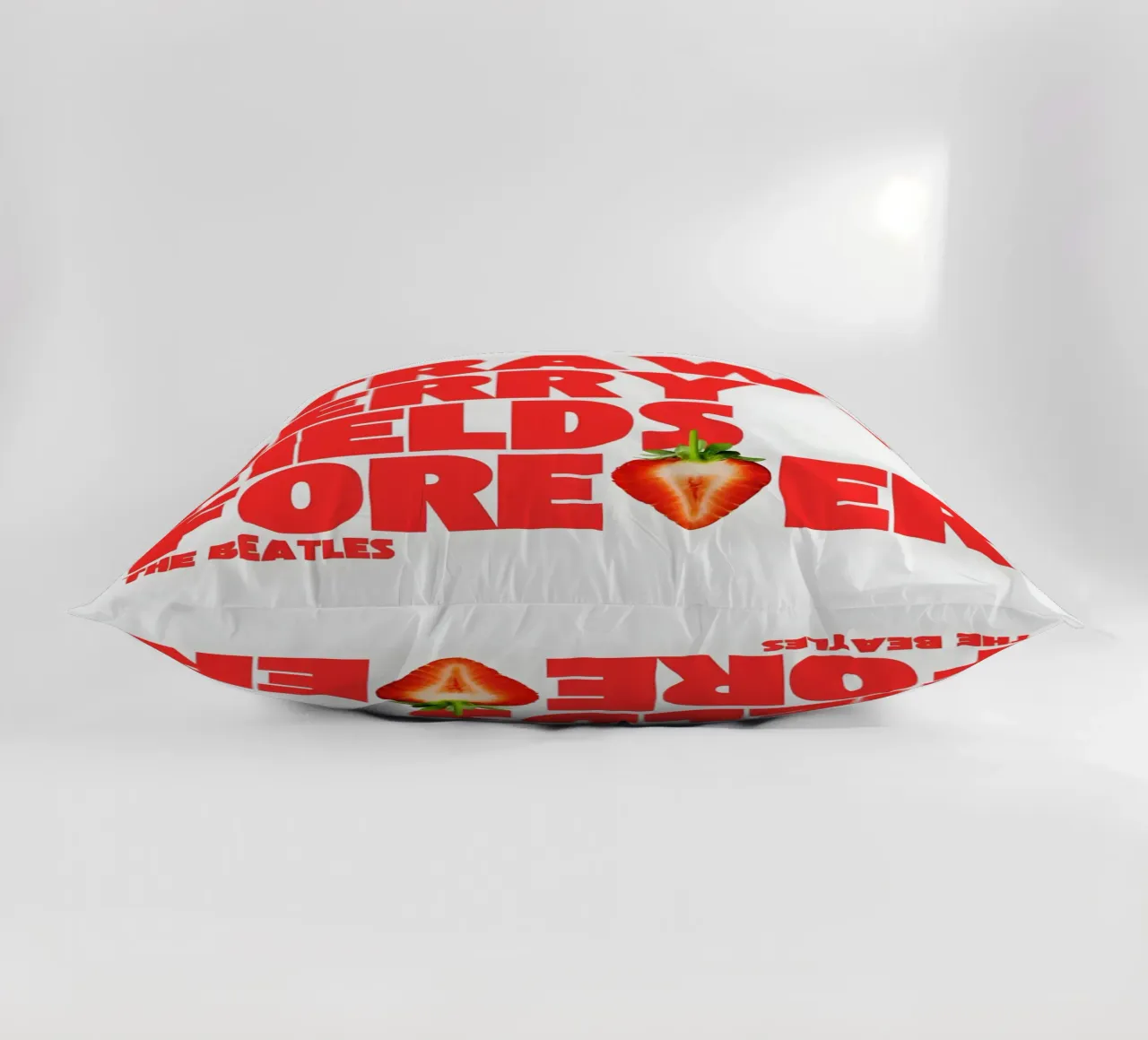 Strawberry Fields Forever cuscino da Type & Tape