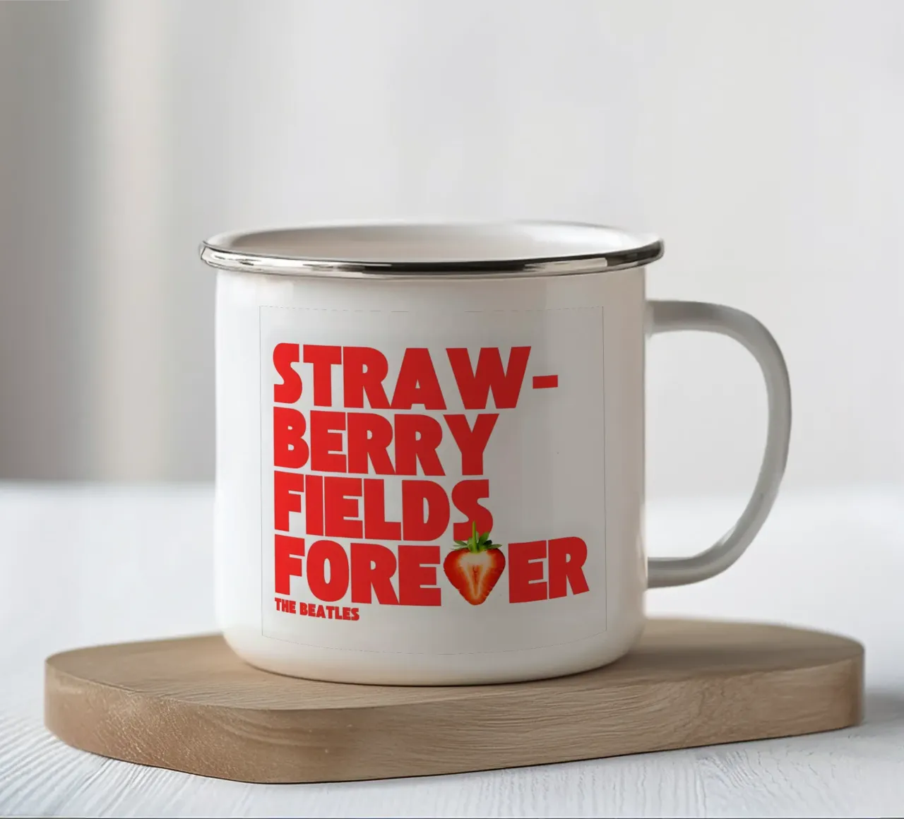 Strawberry Fields Forever tazza in smalto da Type & Tape