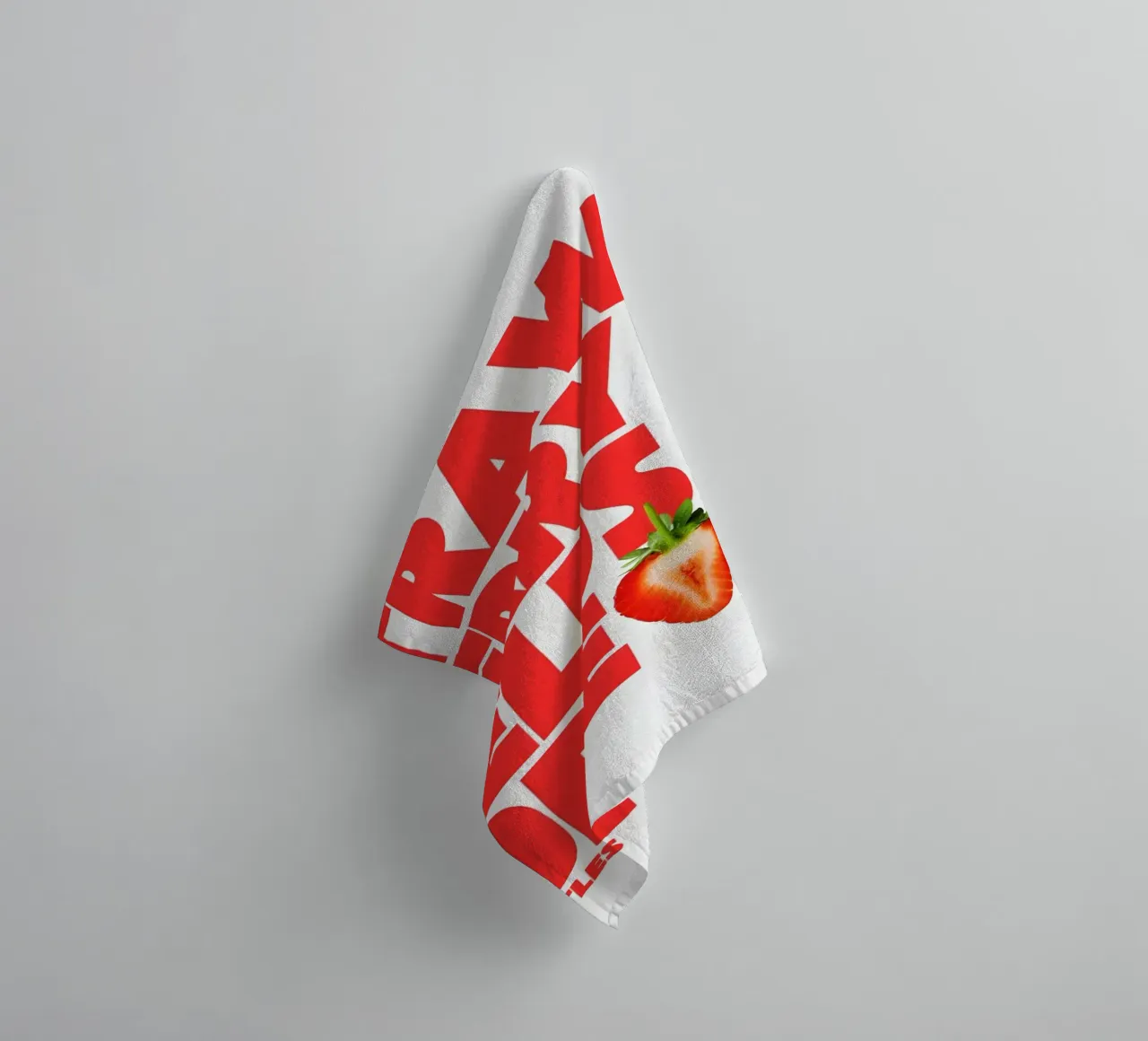 Strawberry Fields Forever asciugamano da bagno da Type & Tape