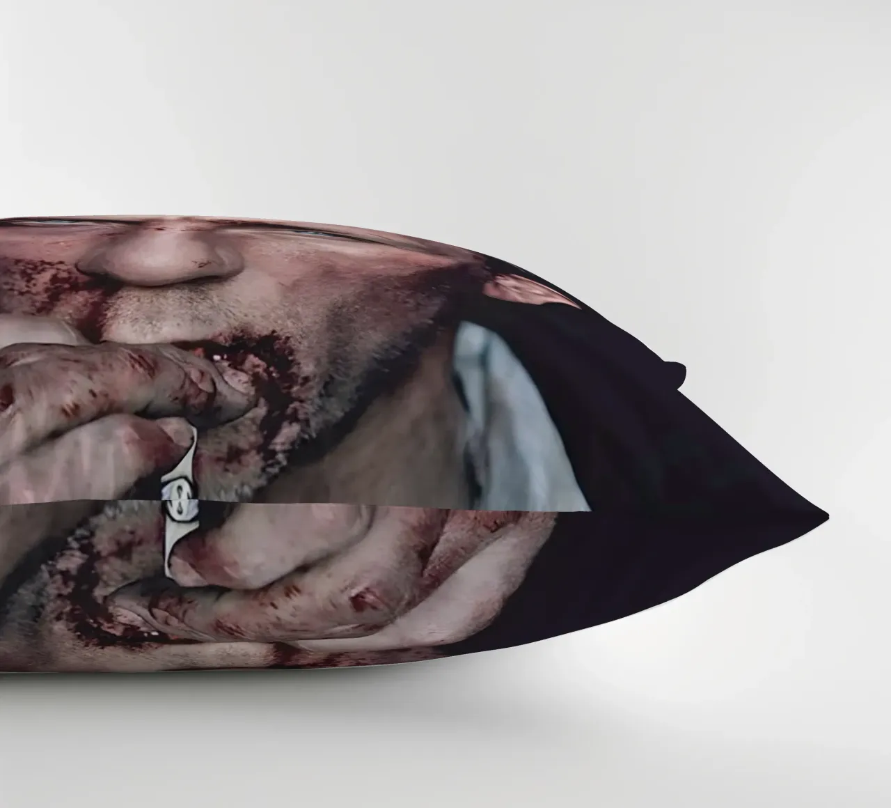 THIS NOT A GAME cuscino da Type & Tape