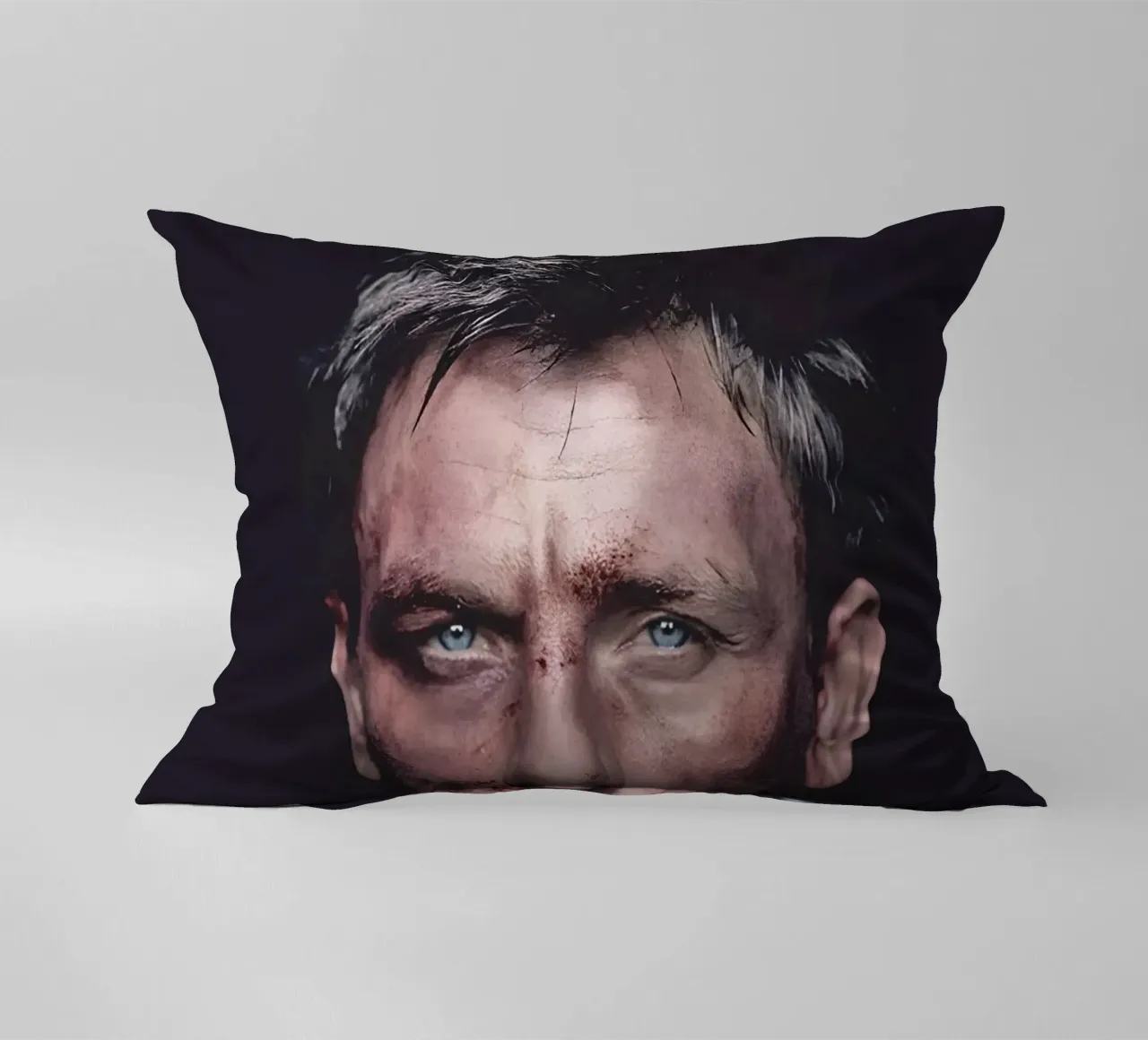 THIS NOT A GAME cuscino da Type & Tape