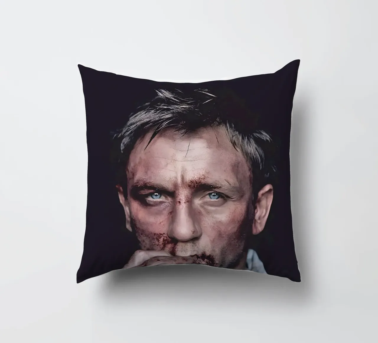 THIS NOT A GAME cuscino da Type & Tape