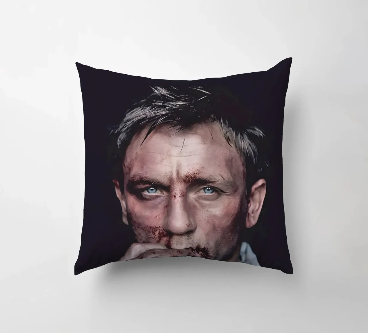 THIS NOT A GAME cuscino da Type & Tape