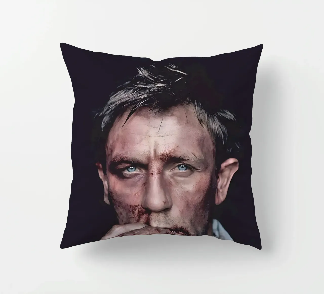 THIS NOT A GAME cuscino da Type & Tape