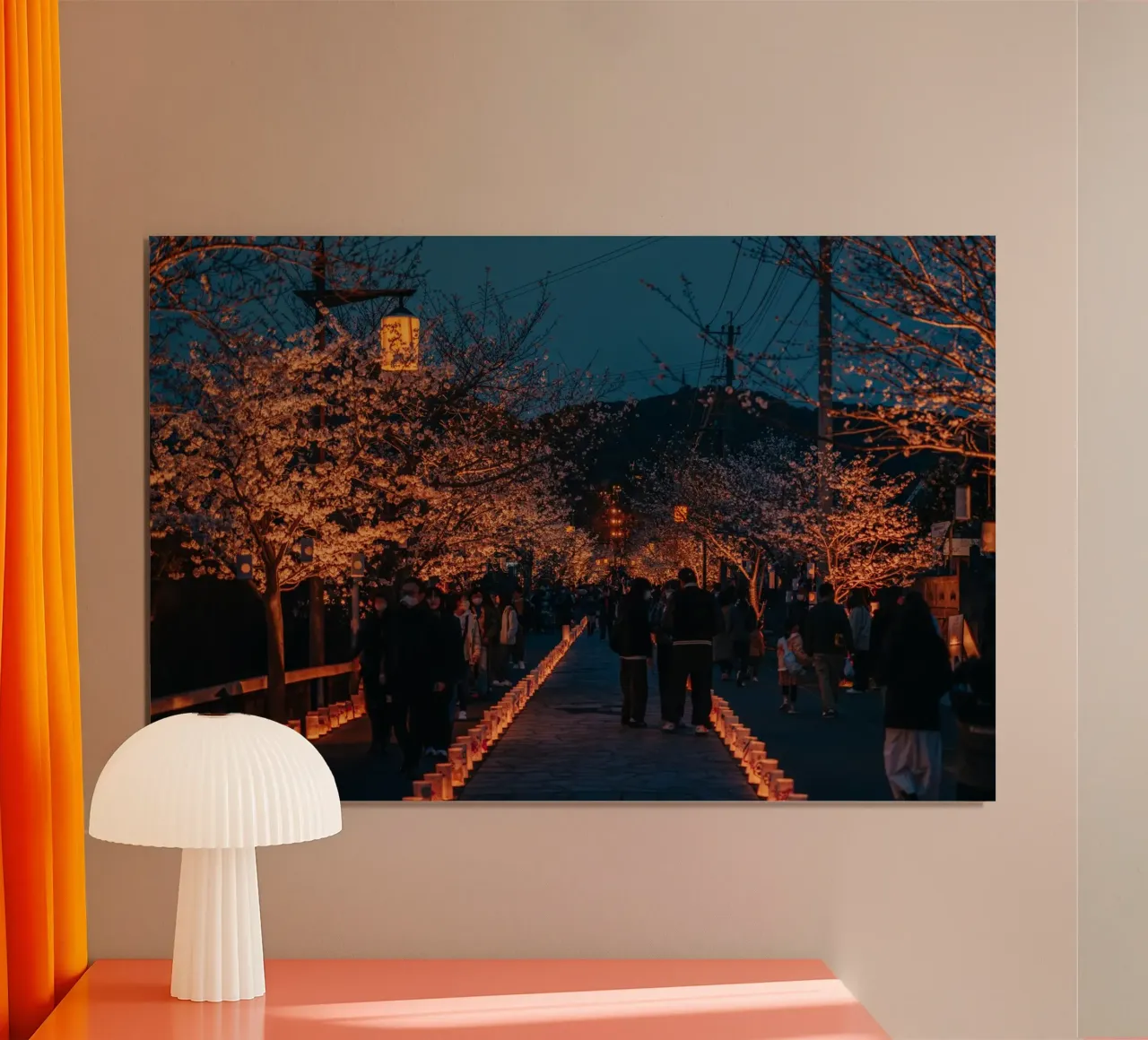 Tempio dei ciliegi in fiore di notte - Kumamoto, Giappone poster con telaio in alluminio da Marcel Bisig