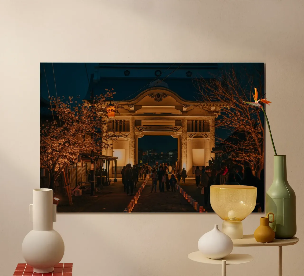 Tempio notturno dei ciliegi in fiore - Kumamoto, Giappone poster con telaio in alluminio da Marcel Bisig
