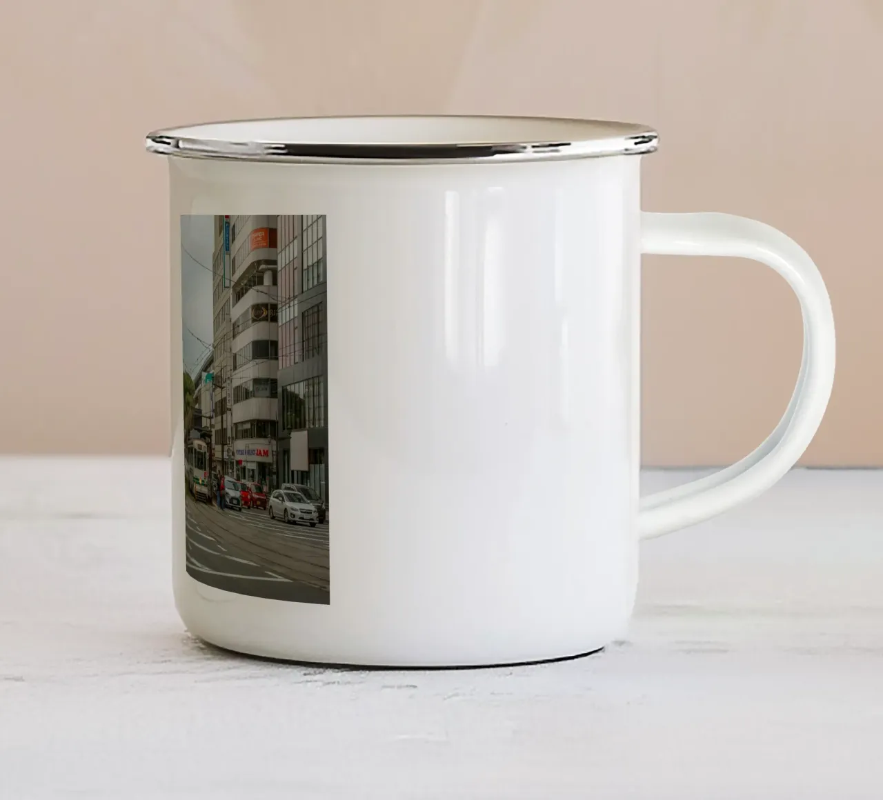 Castello di Kumamoto, Giappone tazza in smalto da Marcel Bisig