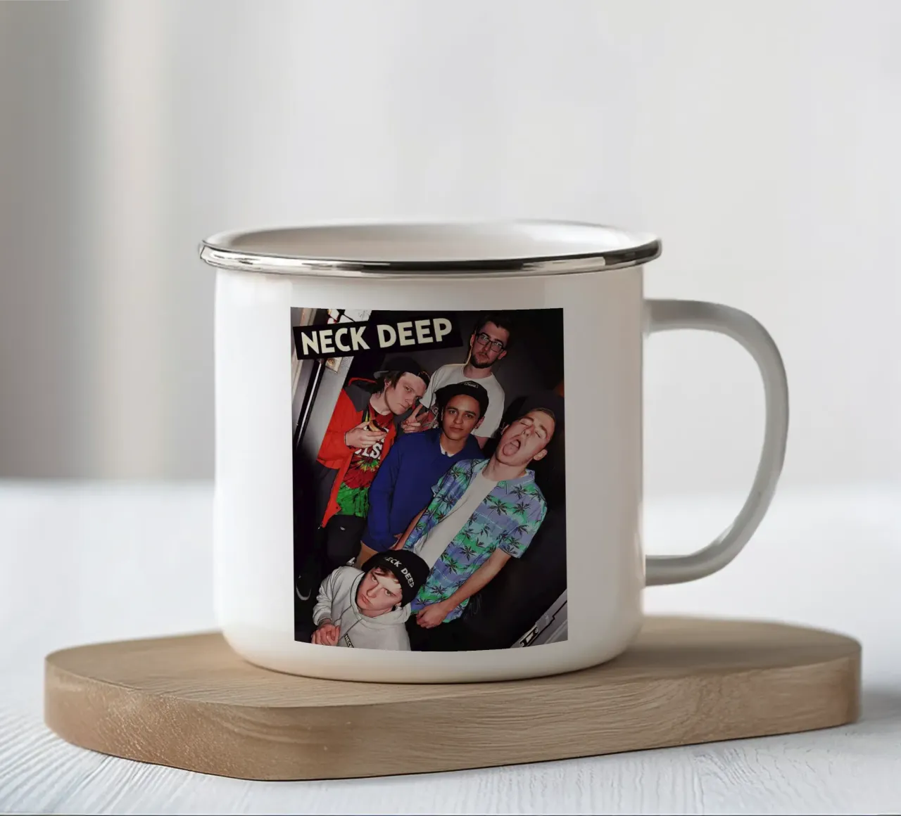 Neck Deep tazza in smalto da Musadad Shop