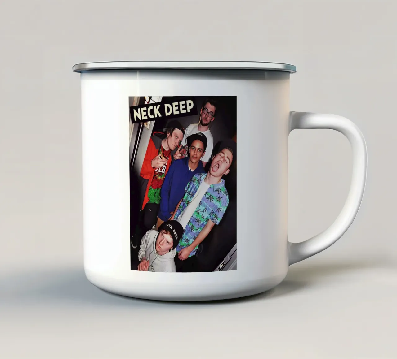 Neck Deep tazza in smalto da Musadad Shop