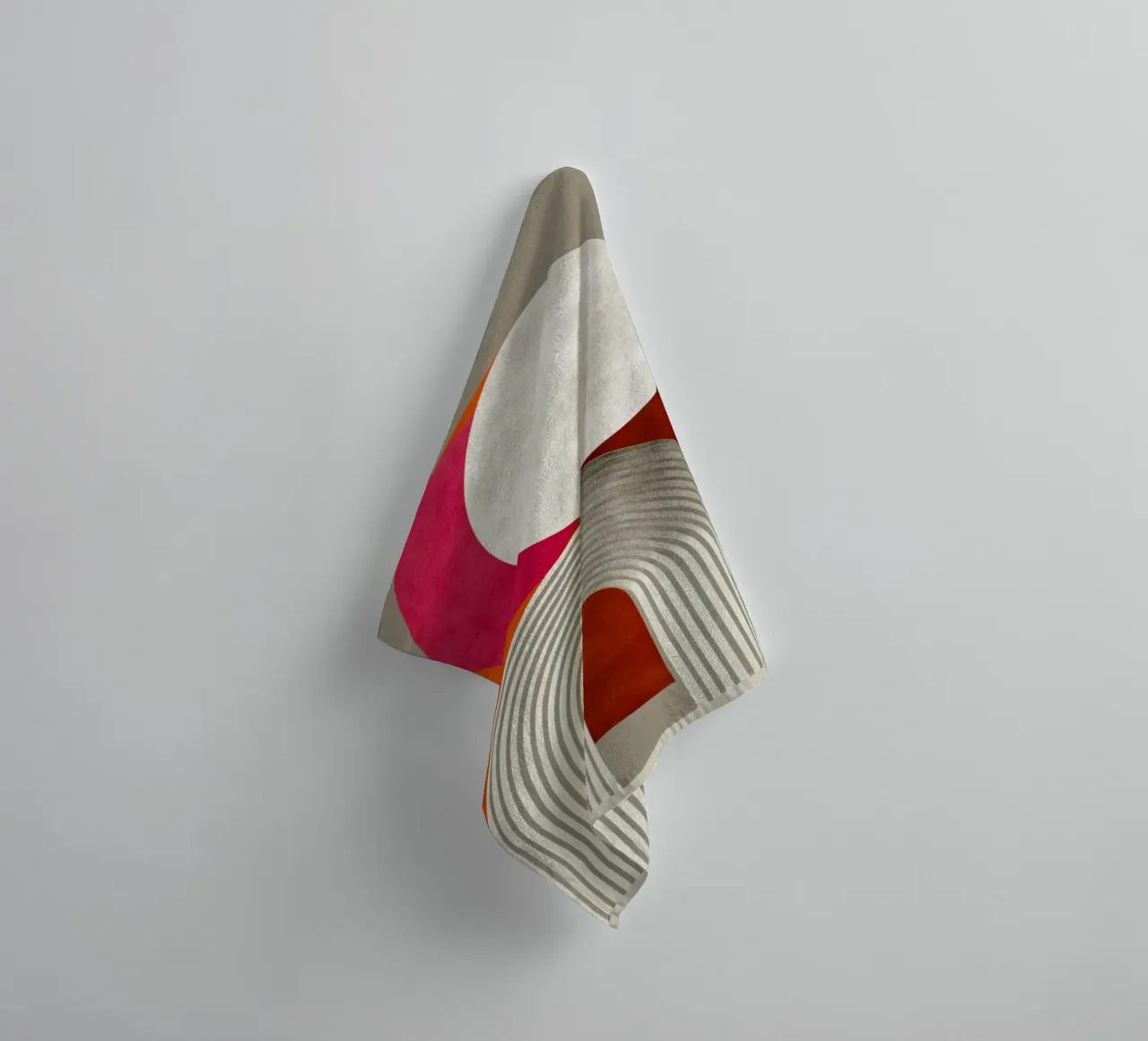 Symmetrical circle design towel by Carinaprint