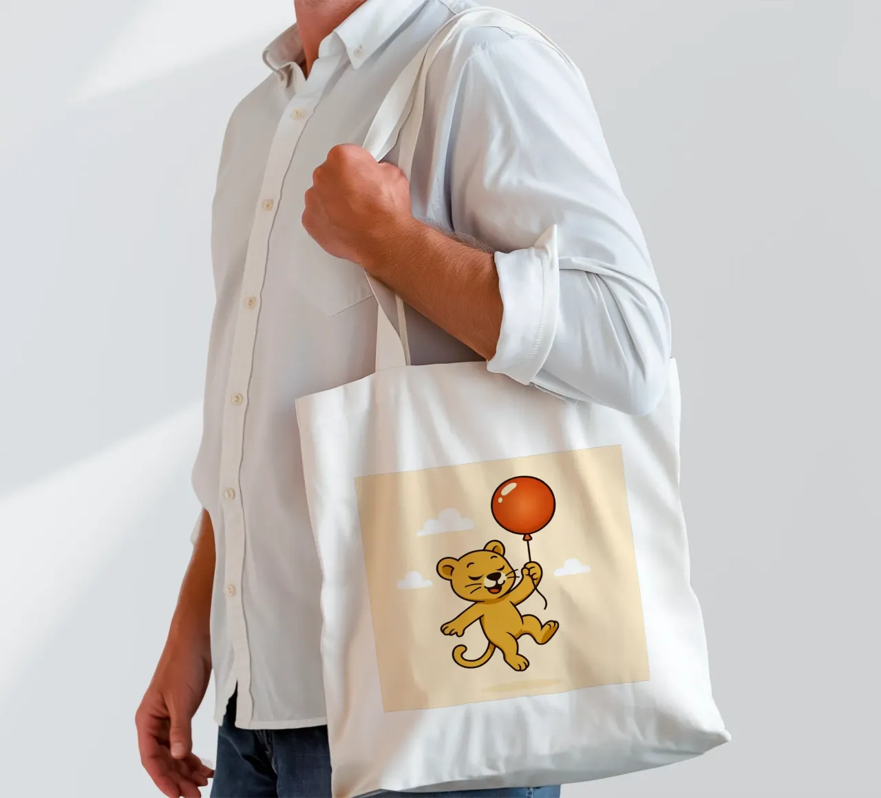 Un allegro leone con palloncino fluttua nell'aria borsa in juta da namosh