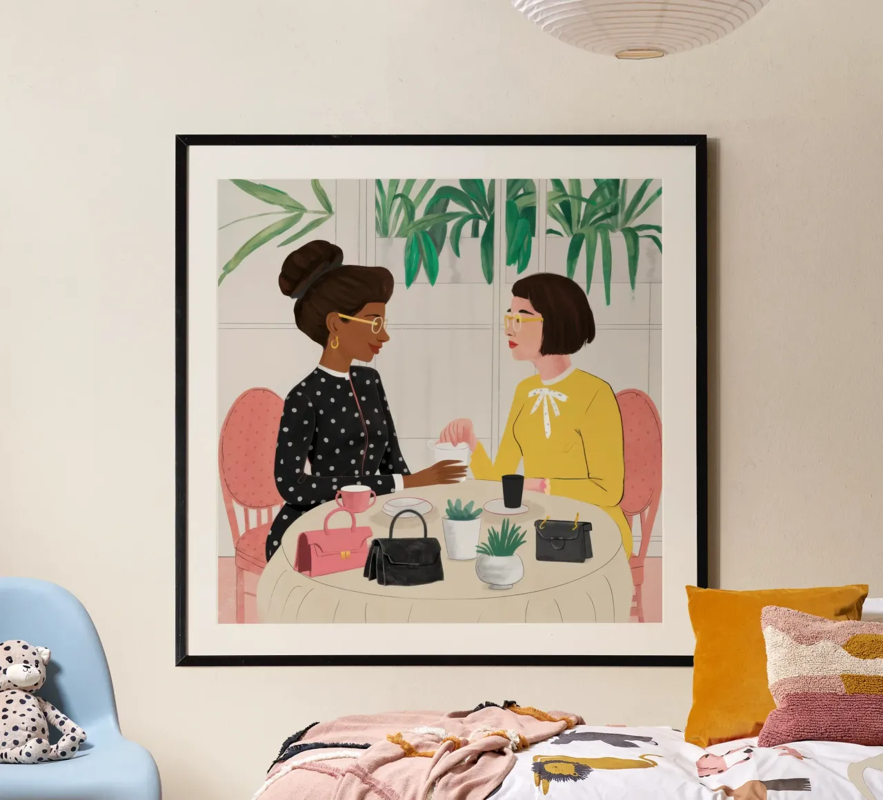 Conversazione in un caffè chic poster con telaio in legno da Scaller Stars