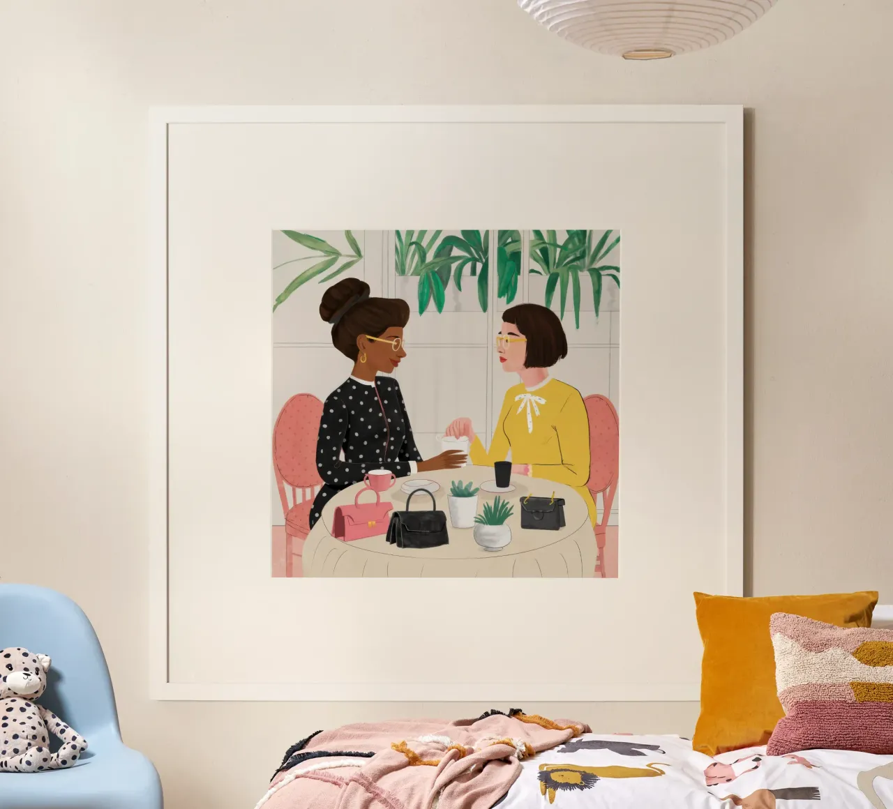 Conversazione in un caffè chic poster con telaio in legno da Scaller Stars