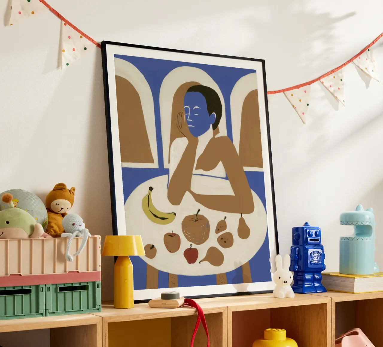 Signora della frutta poster con telaio in plastica da Nova Glaze