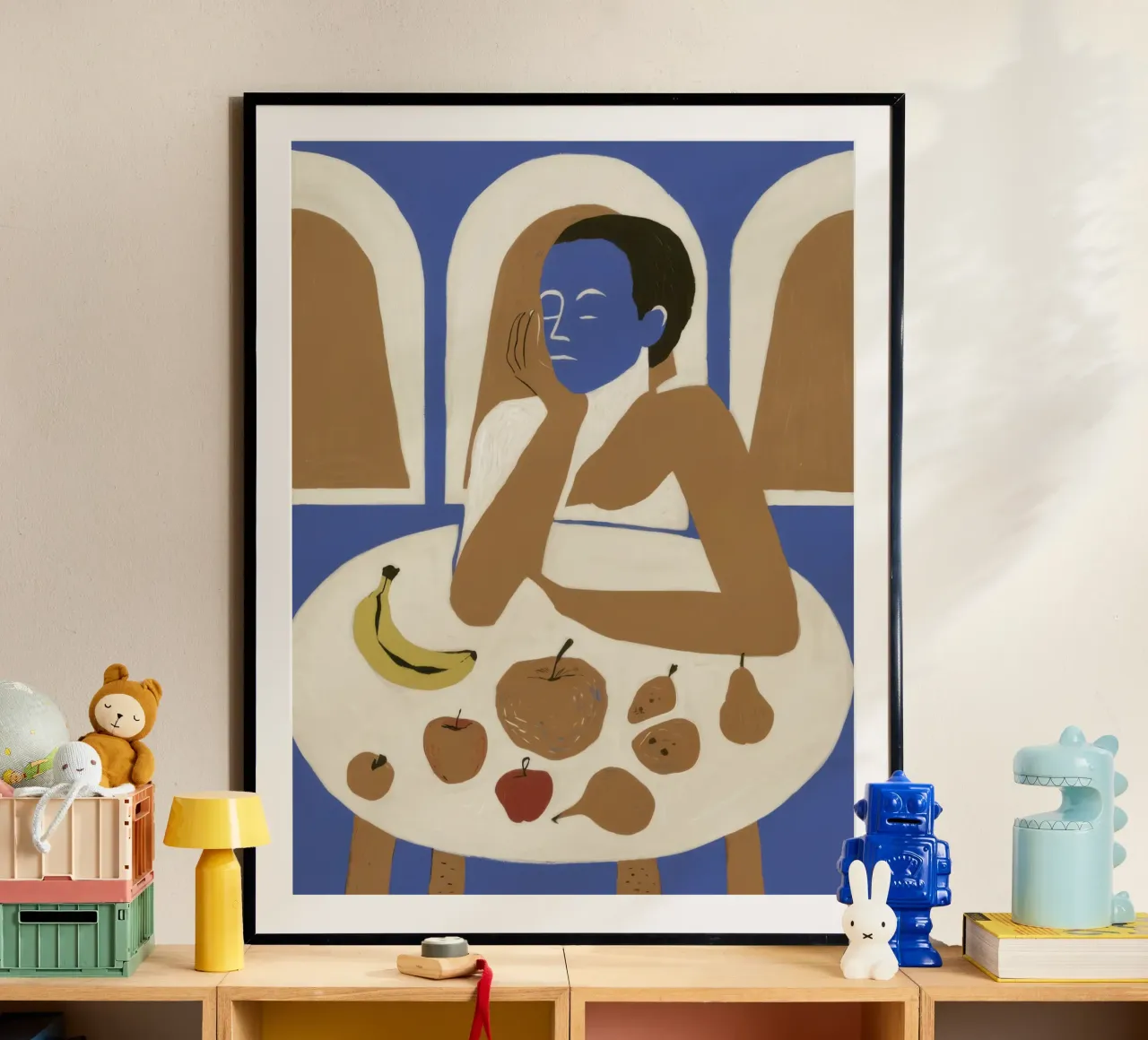 Signora della frutta poster con telaio in plastica da Nova Glaze