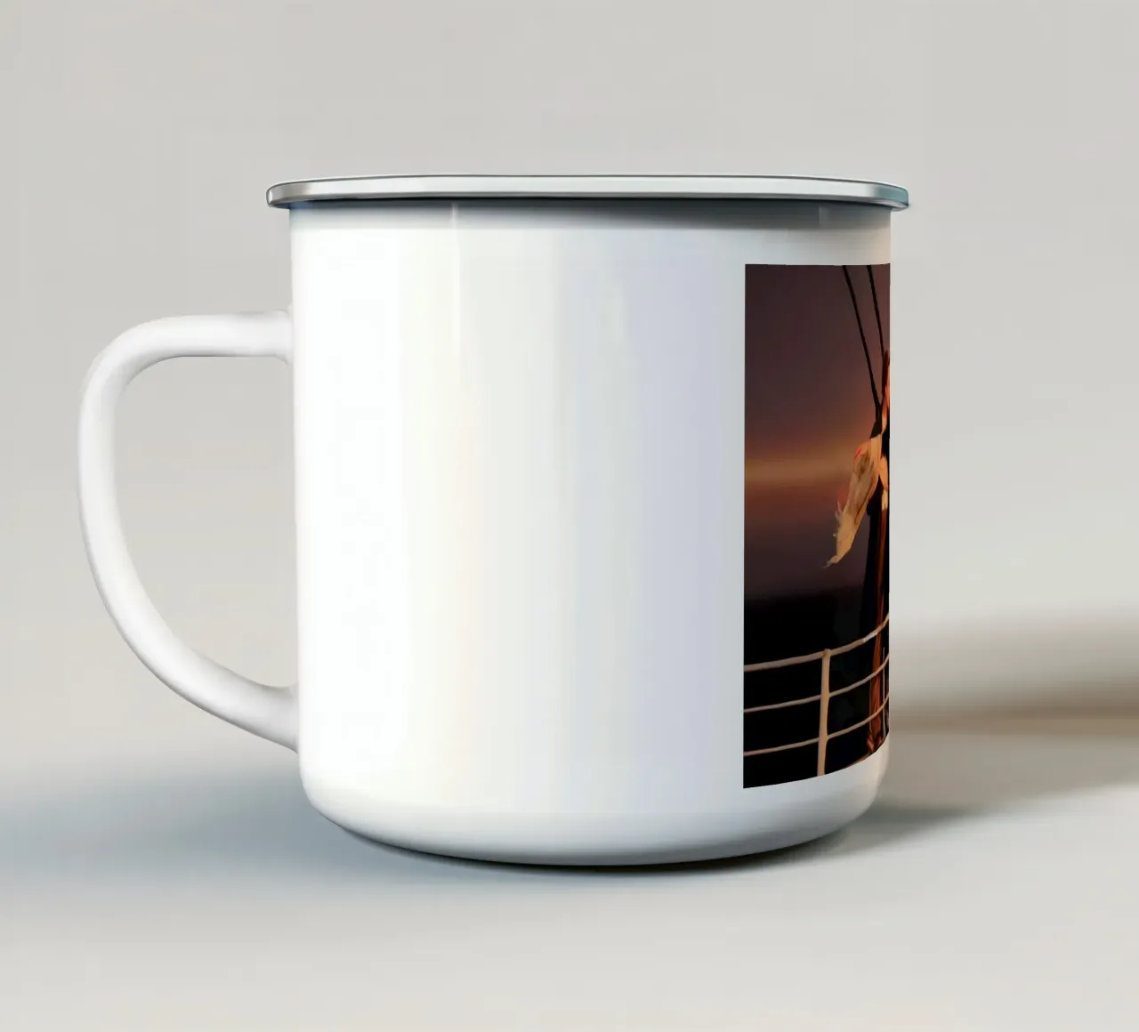 "Im the King of the World" tazza in smalto da Low poly art