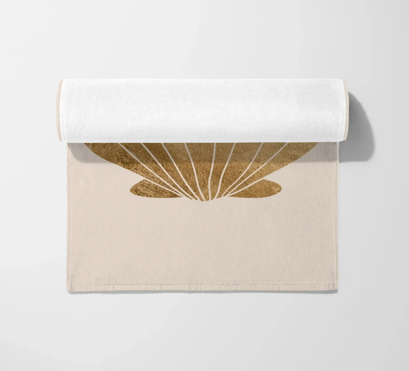 Gold clam shell telo mare da GraceDigitalArtCo