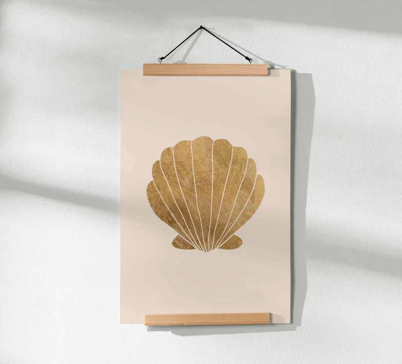 Gold clam shell poster con telaio in alluminio da GraceDigitalArtCo