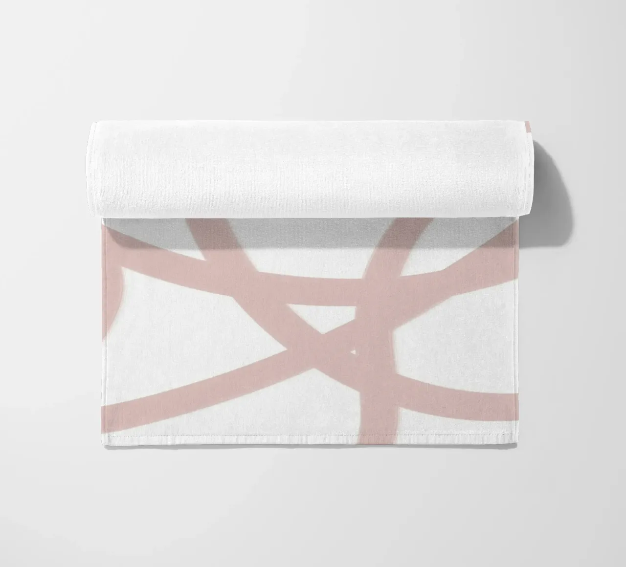 Beige and White Abstract Swirls telo mare da GraceDigitalArtCo